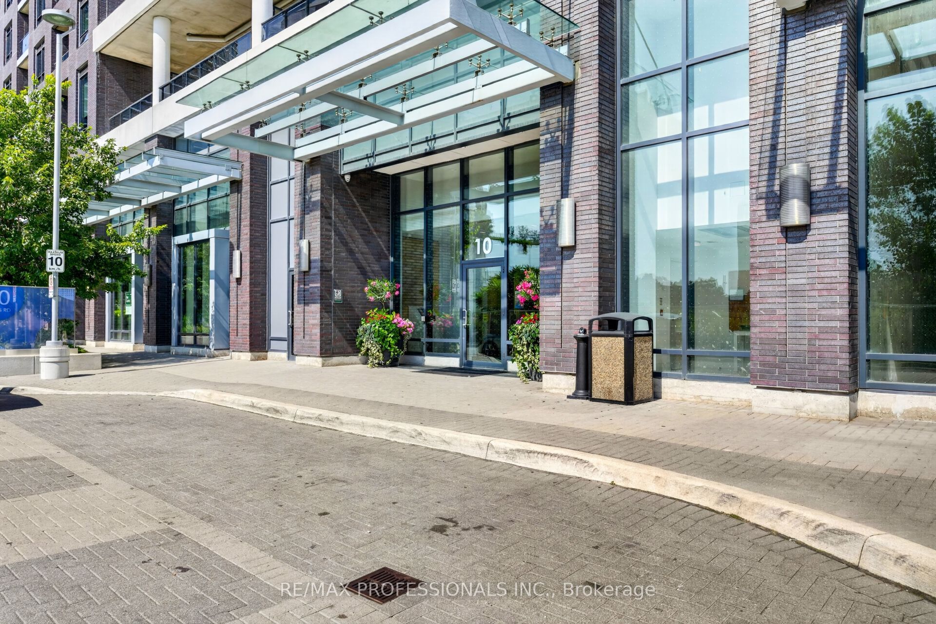 10 Gibbs Road 406, Toronto, ON M9B 0E2 photo 4