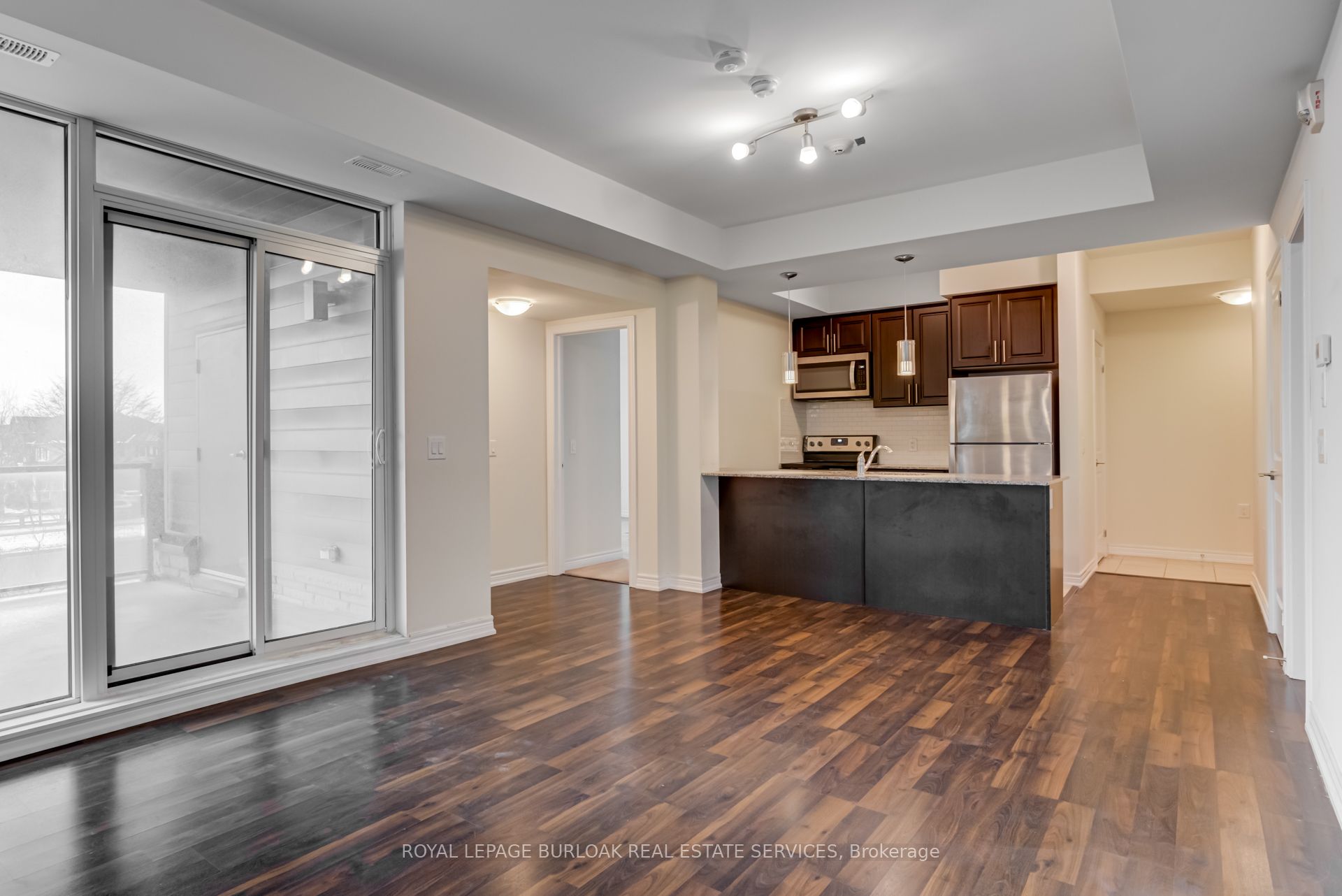 2393 Bronte Road 206, Oakville, ON L6M 4J2 photo 2