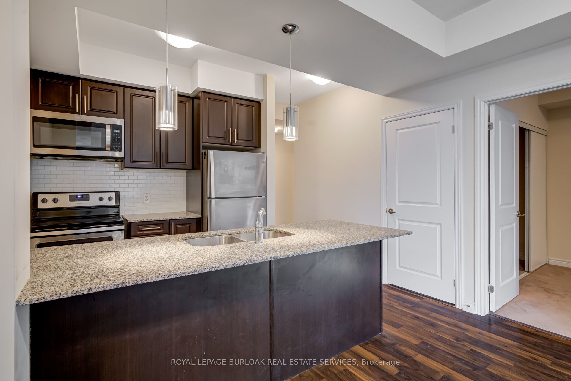 2393 Bronte Road 206, Oakville, ON L6M 4J2 photo 4