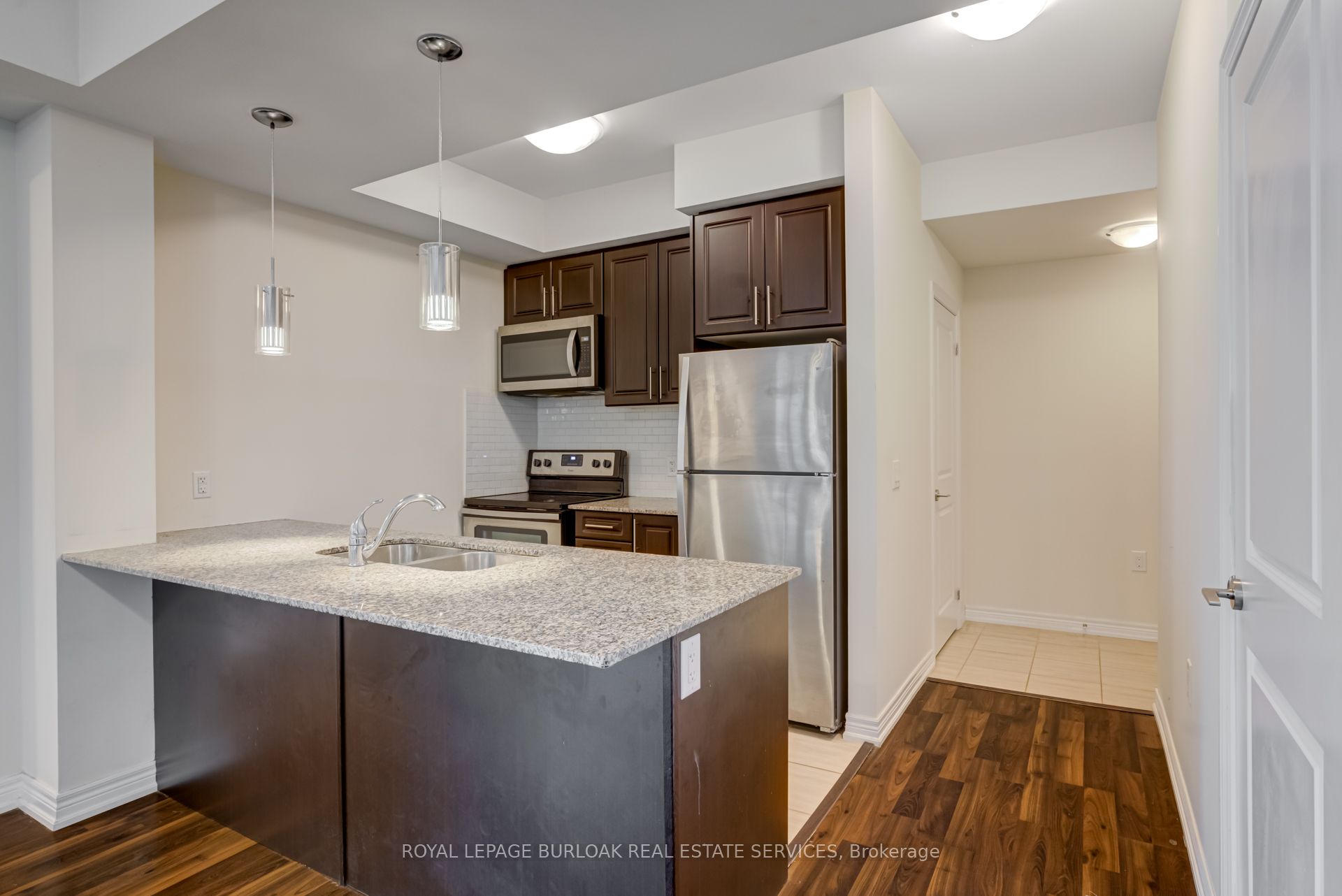 2393 Bronte Road 206, Oakville, ON L6M 4J2 photo 5