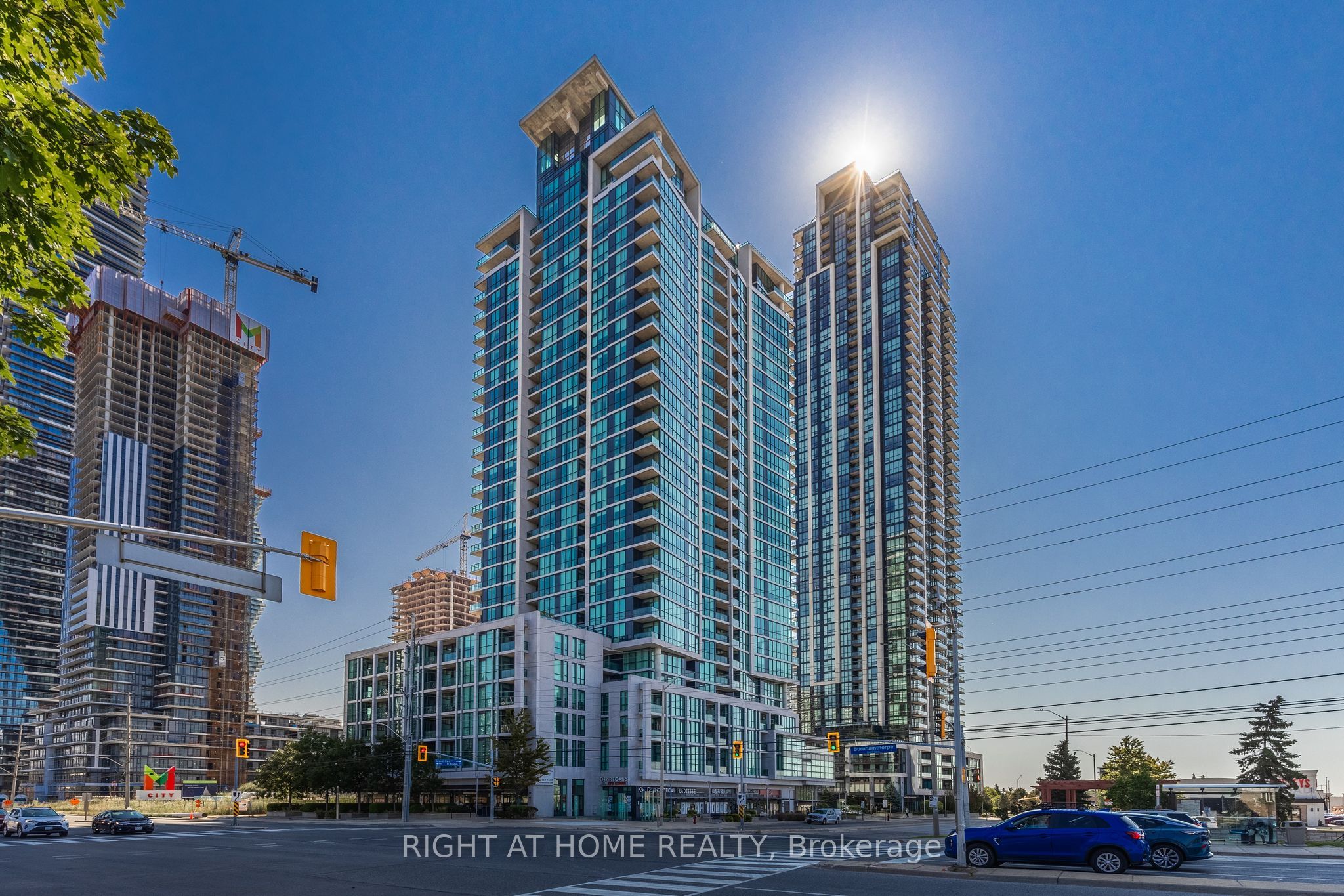 3985 Grand Park Drive 302, Mississauga, ON L5B 0H8 photo 2