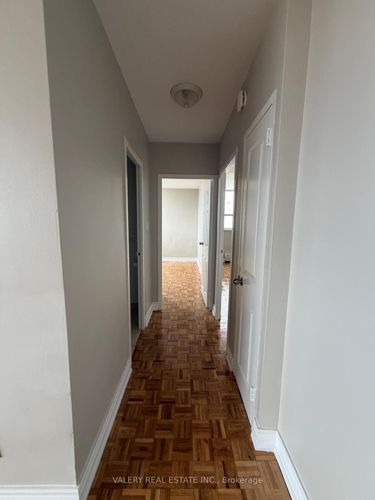 890 Jane Street 1202, Toronto, ON M6N 4C3 photo 5