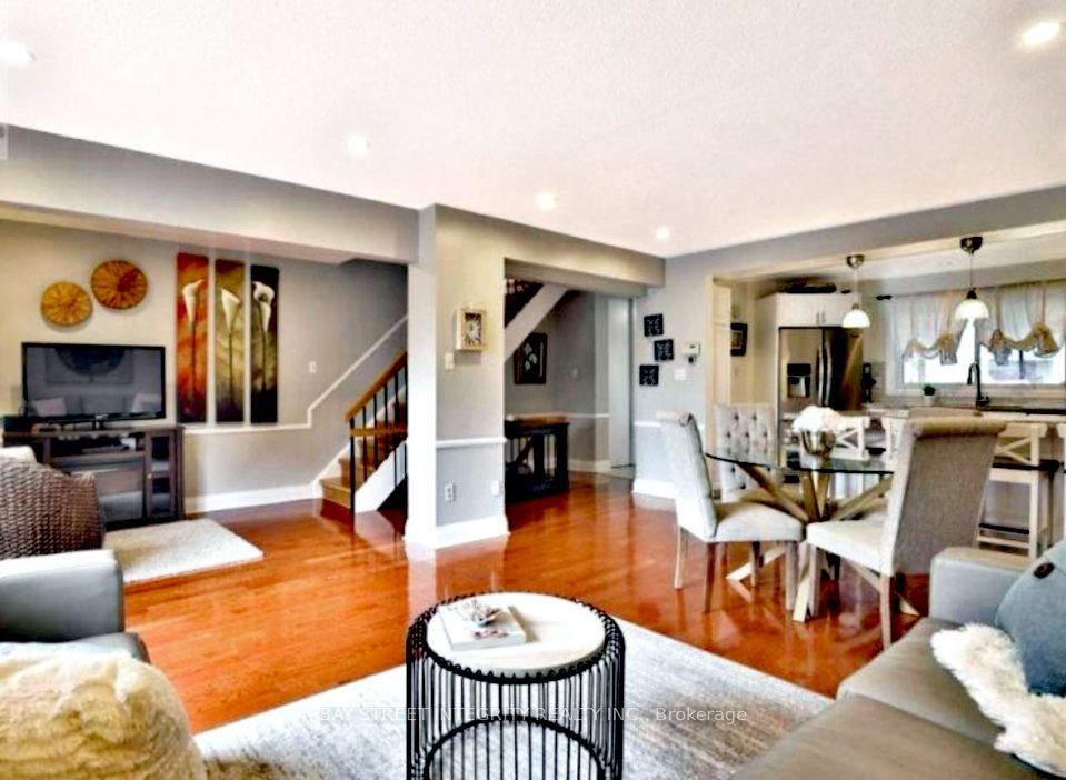 1580 Lancaster Drive 29, Oakville, ON L6H 2Z5 photo 5