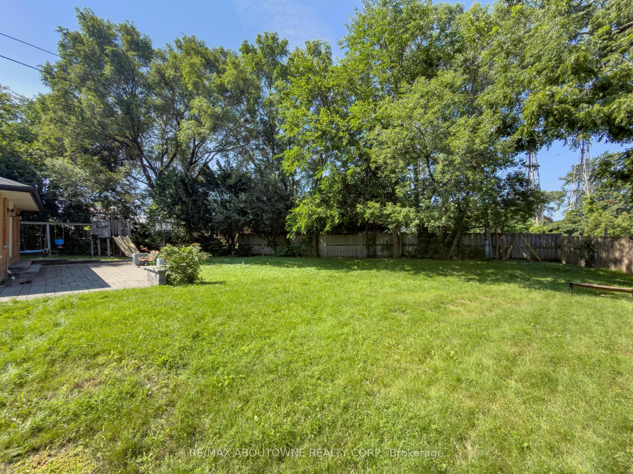2130 Greenhurst Avenue UPPER, Mississauga, ON L4X 1J6 photo 4