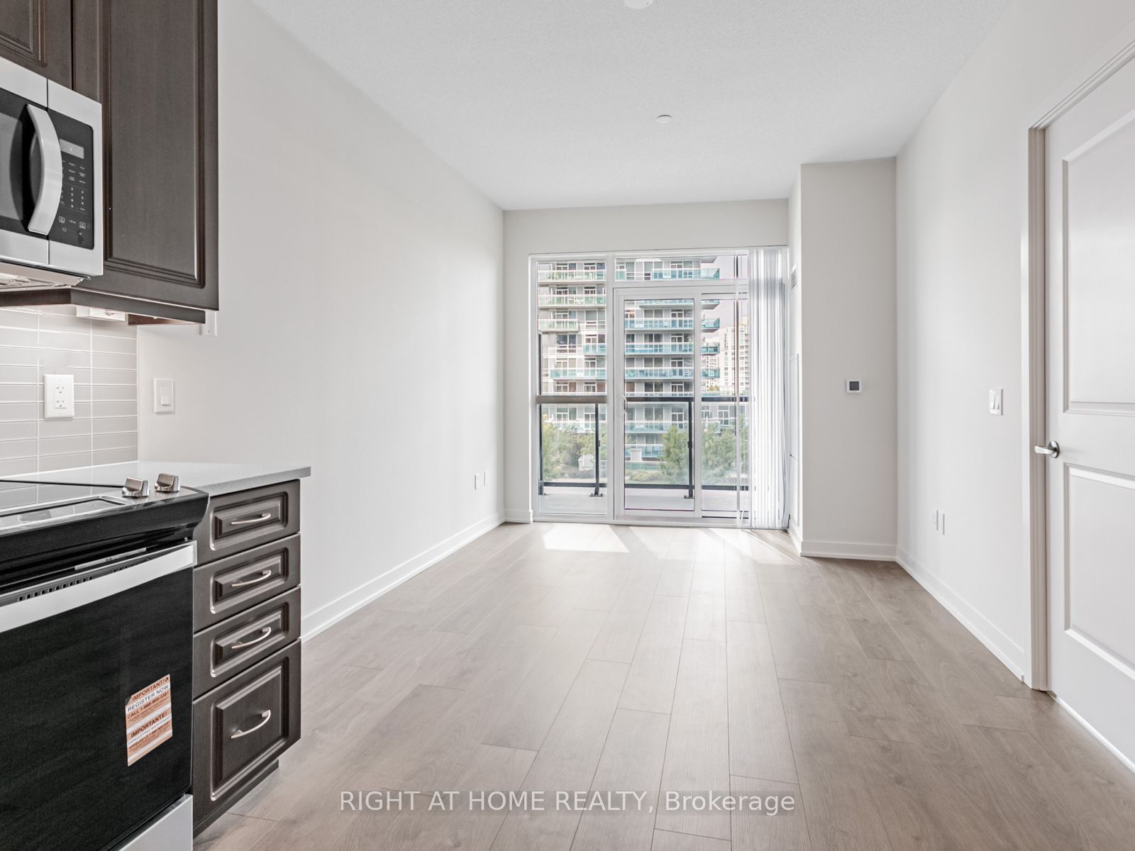 38 Annie Craig Drive 501, Toronto, ON M8V 0G9 photo 4