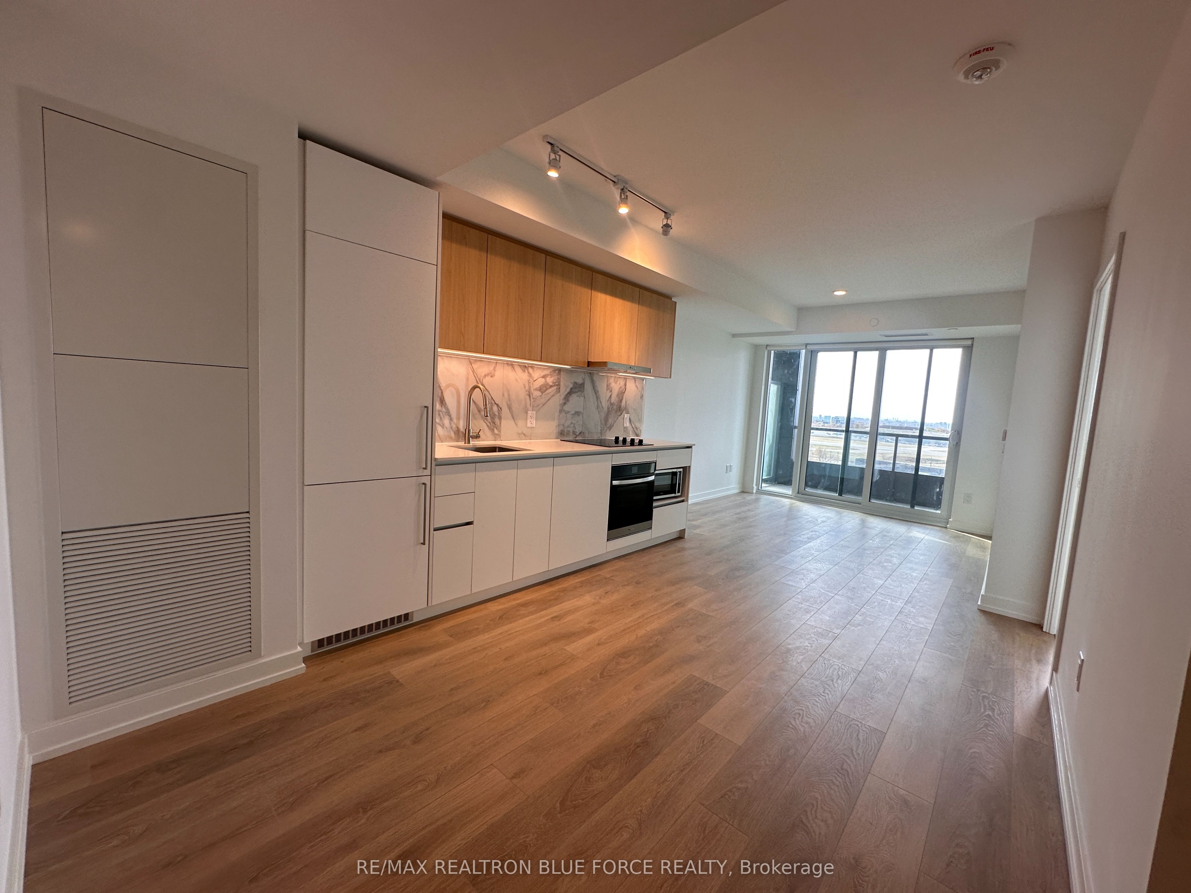 1100 Sheppard Avenue W 1215, Toronto, ON M3K 0E4 photo 2