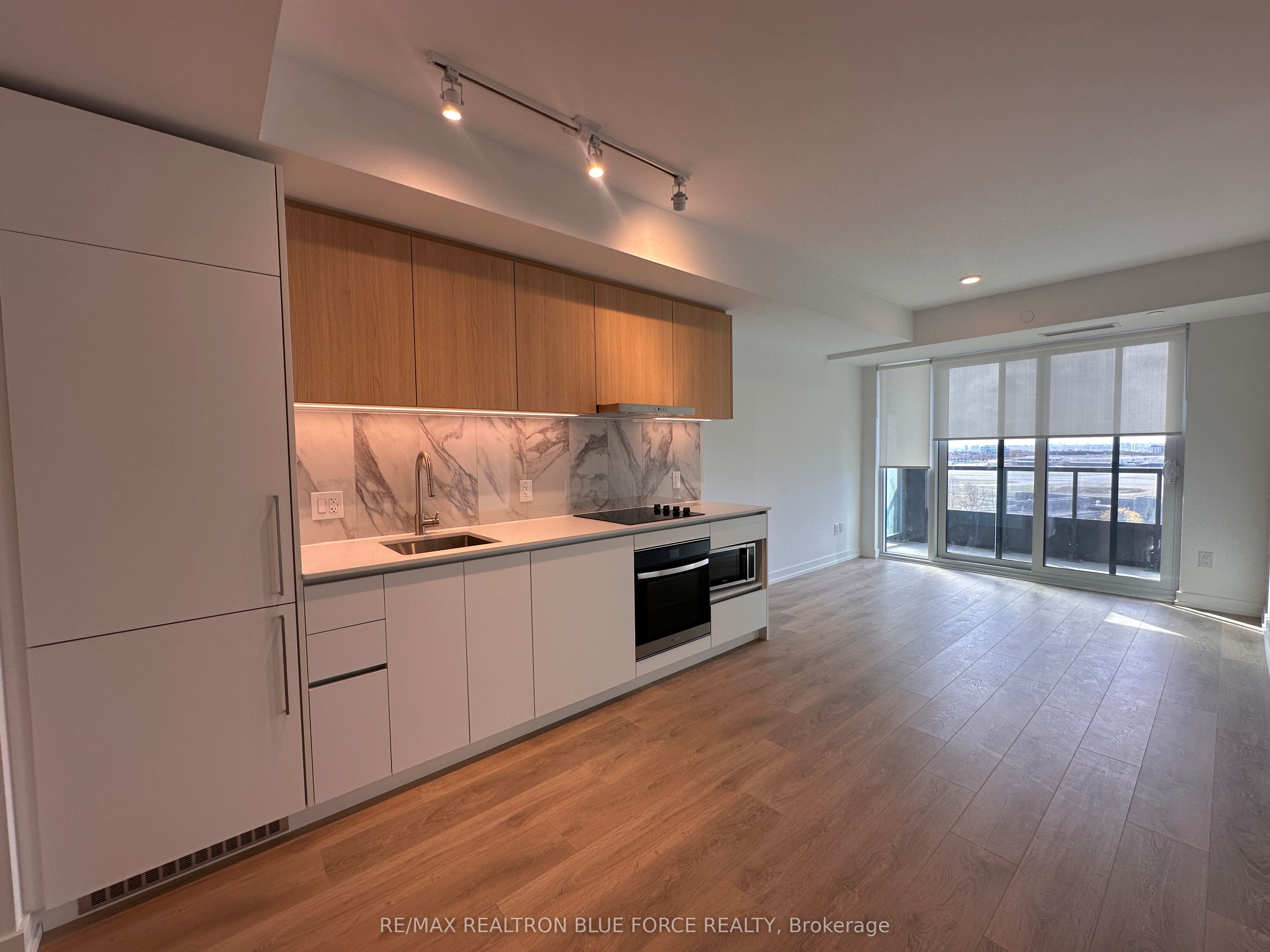 1100 Sheppard Avenue W 1215, Toronto, ON M3K 0E4 photo 3