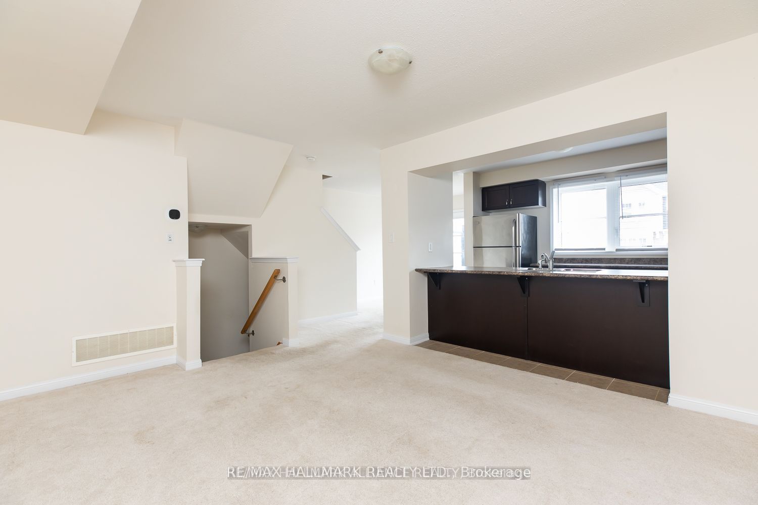142 Baycliffe Crescent, Brampton, ON L7A 3Z3 photo 3