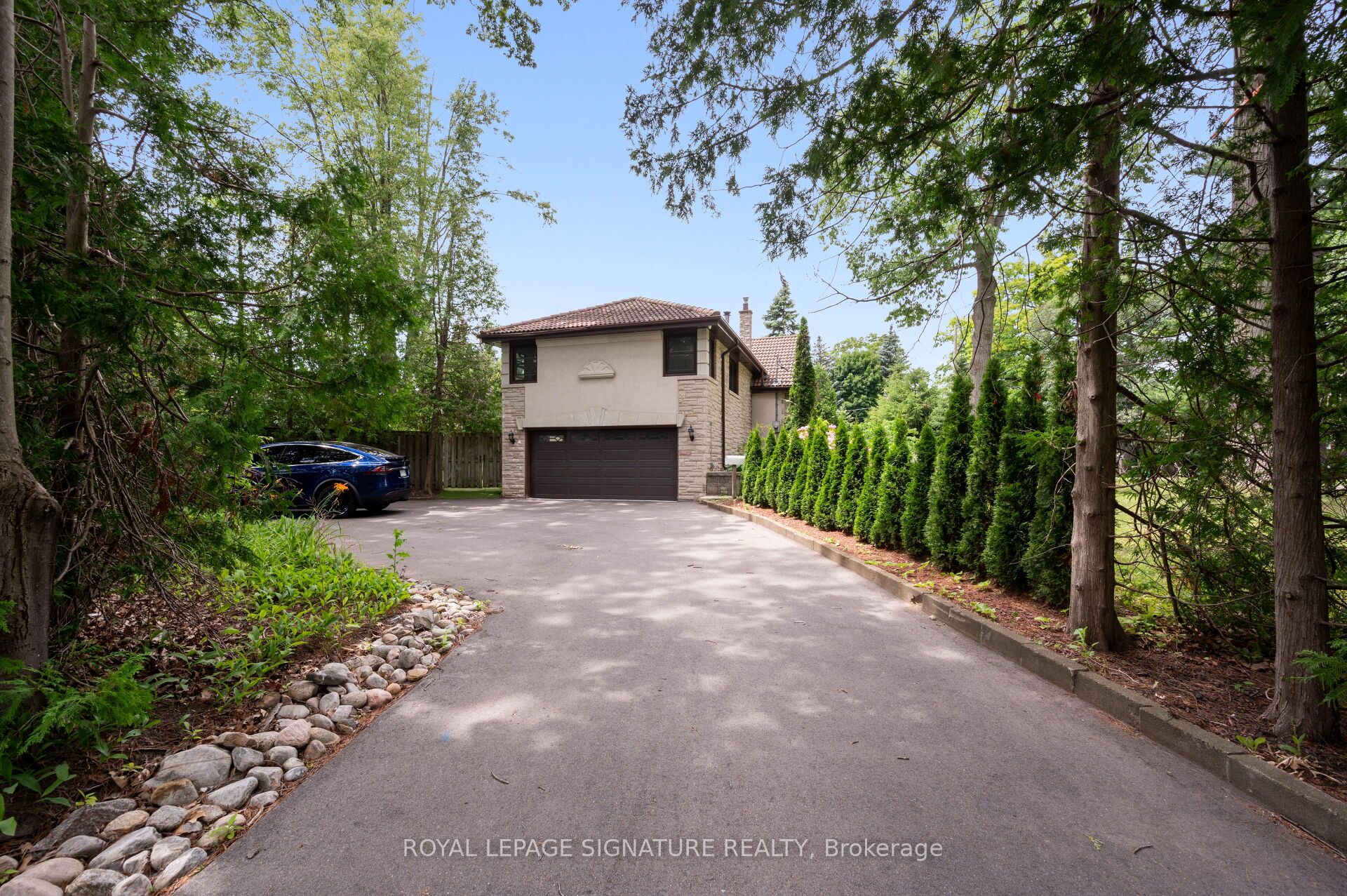 2234 Gordon Drive, Mississauga, ON L5B 1S9 photo 2