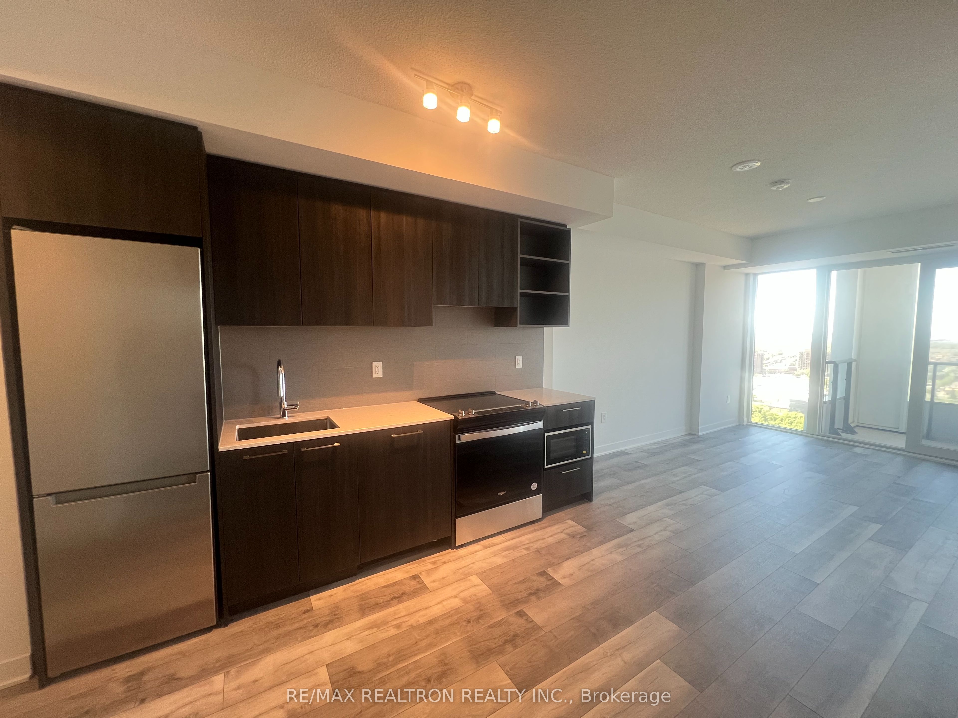 260 Malta Avenue 2306, Brampton, ON L6Y 6L7 photo 3