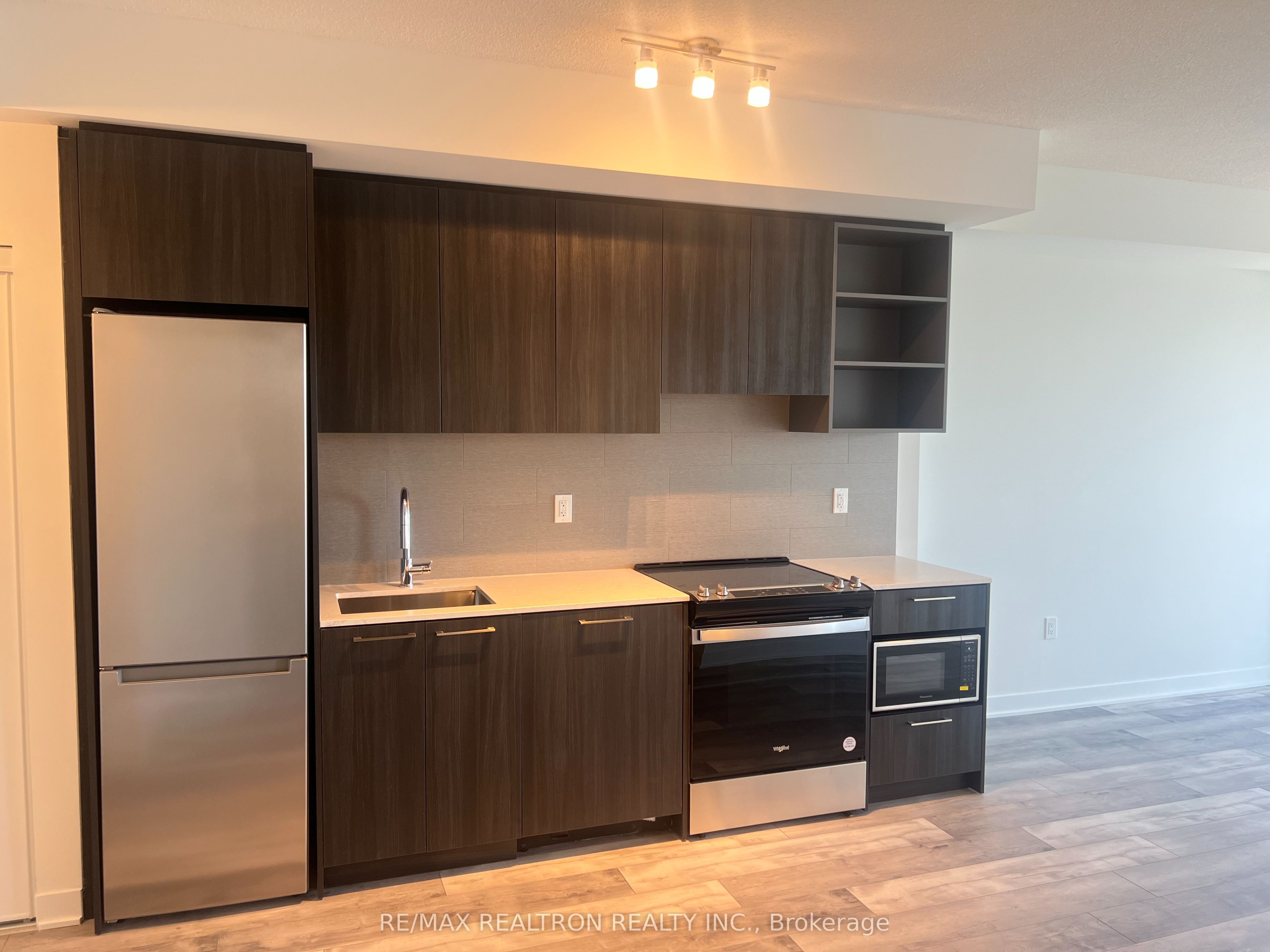 260 Malta Avenue 2306, Brampton, ON L6Y 6L7 photo 4