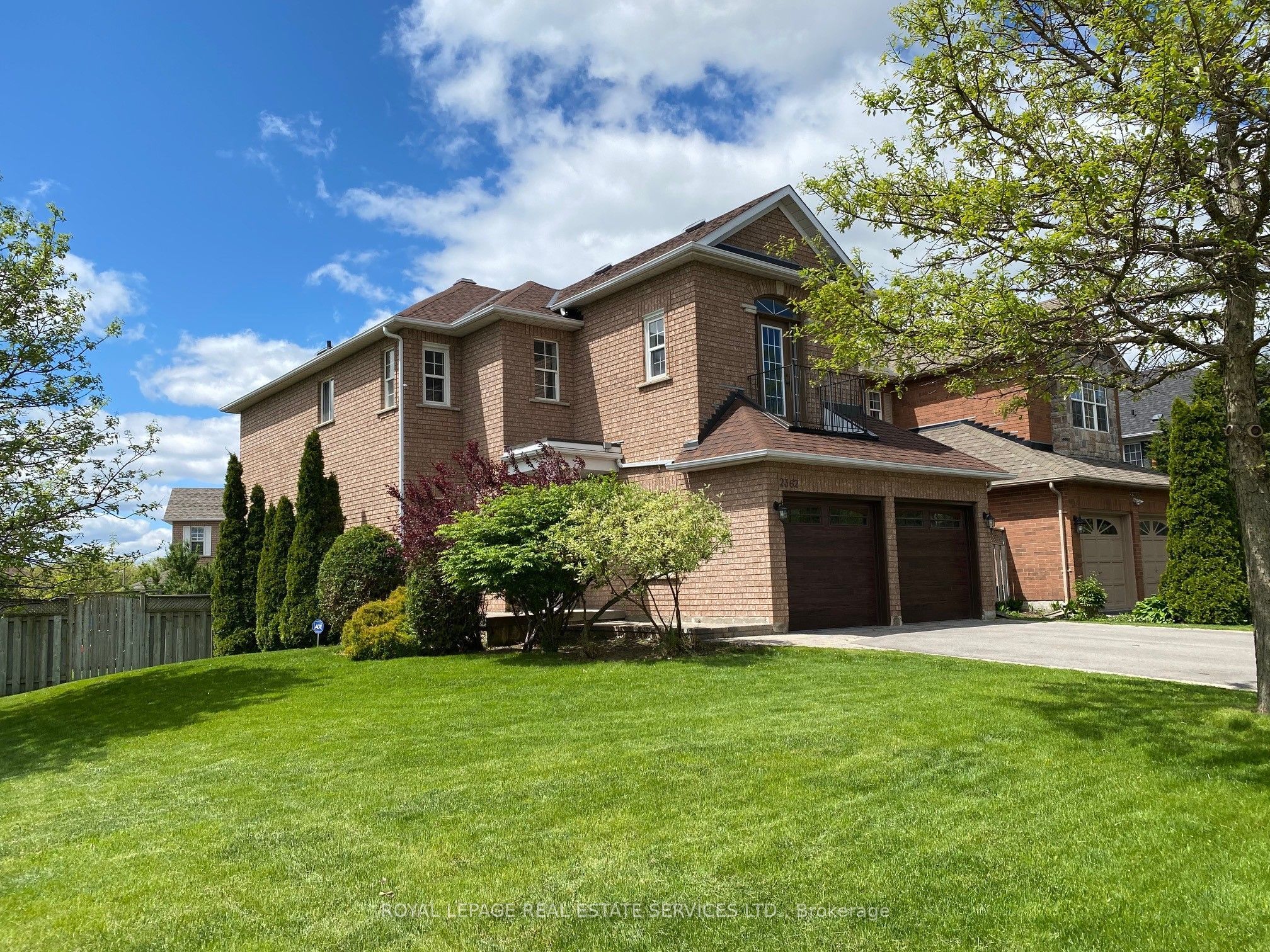 2362 Woodridge Way, Oakville, ON L6H 6S3 photo 2