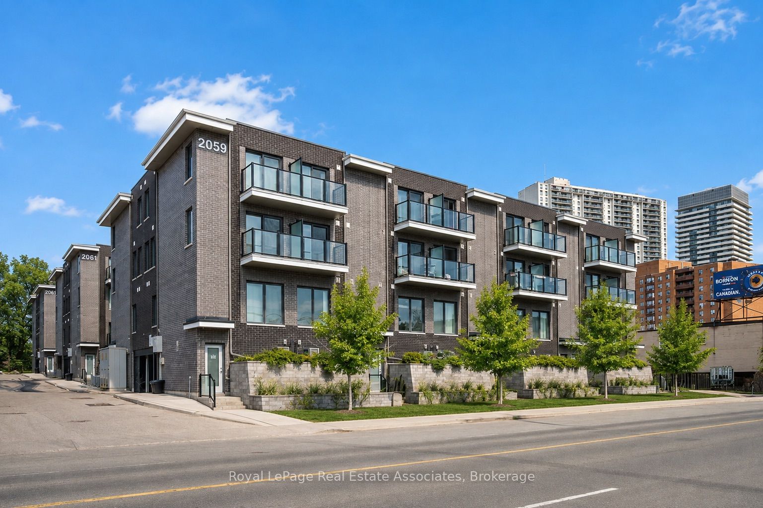 2059 Weston Road 40, Toronto, ON M9N 1X7