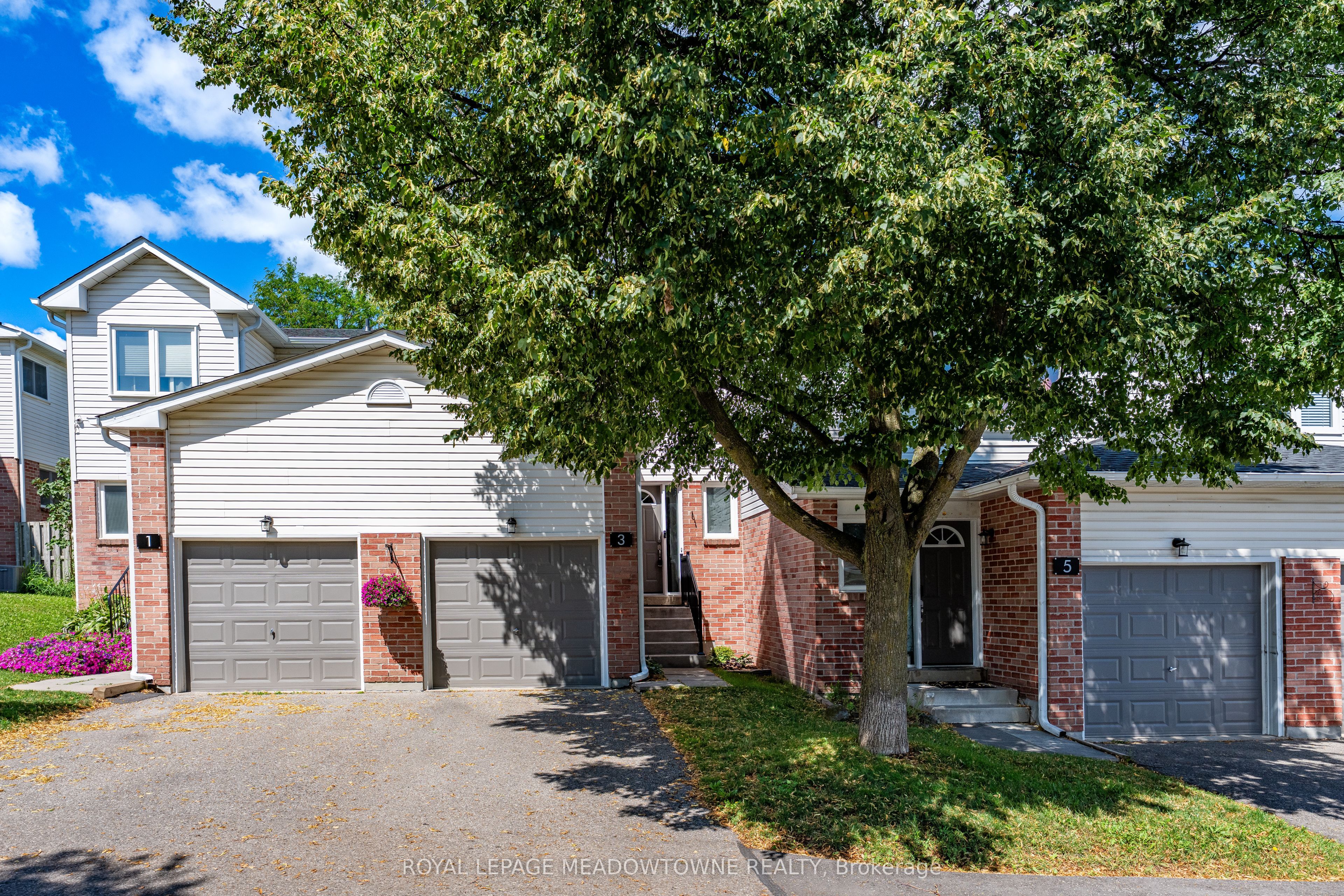 3 Brian Lane, Halton Hills, ON L7G 5L7