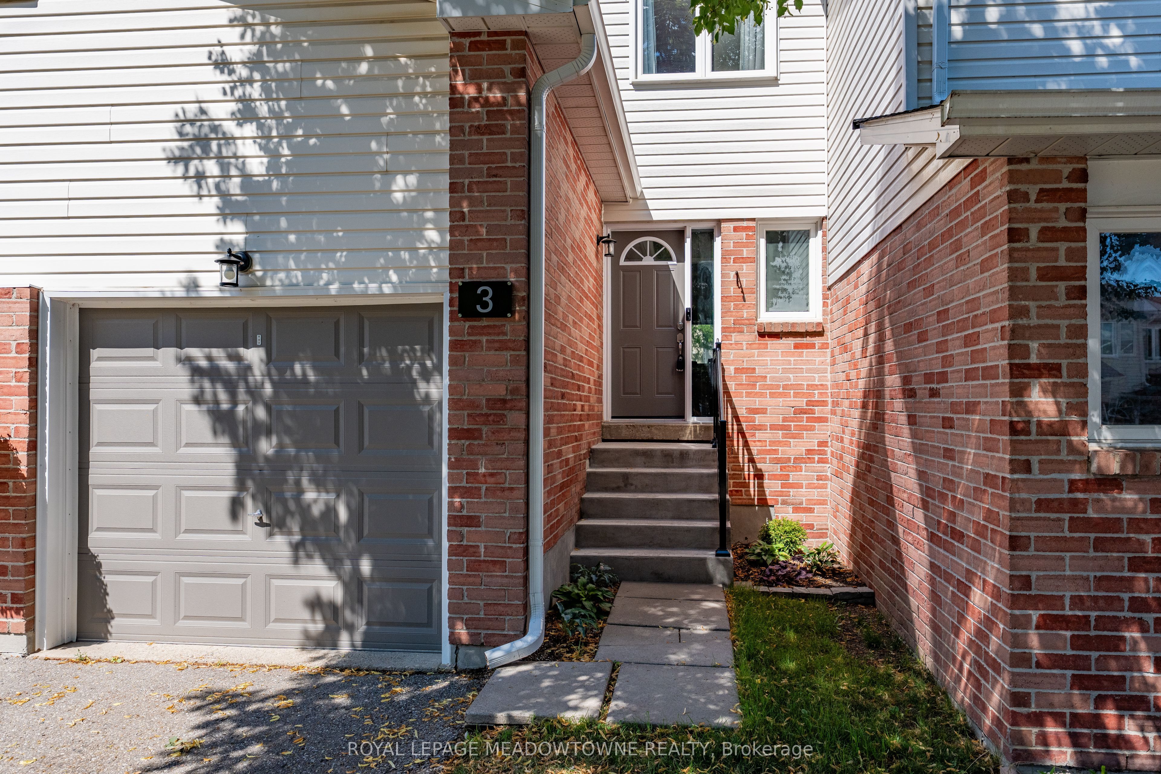 3 Brian Lane, Halton Hills, ON L7G 5L7 photo 3