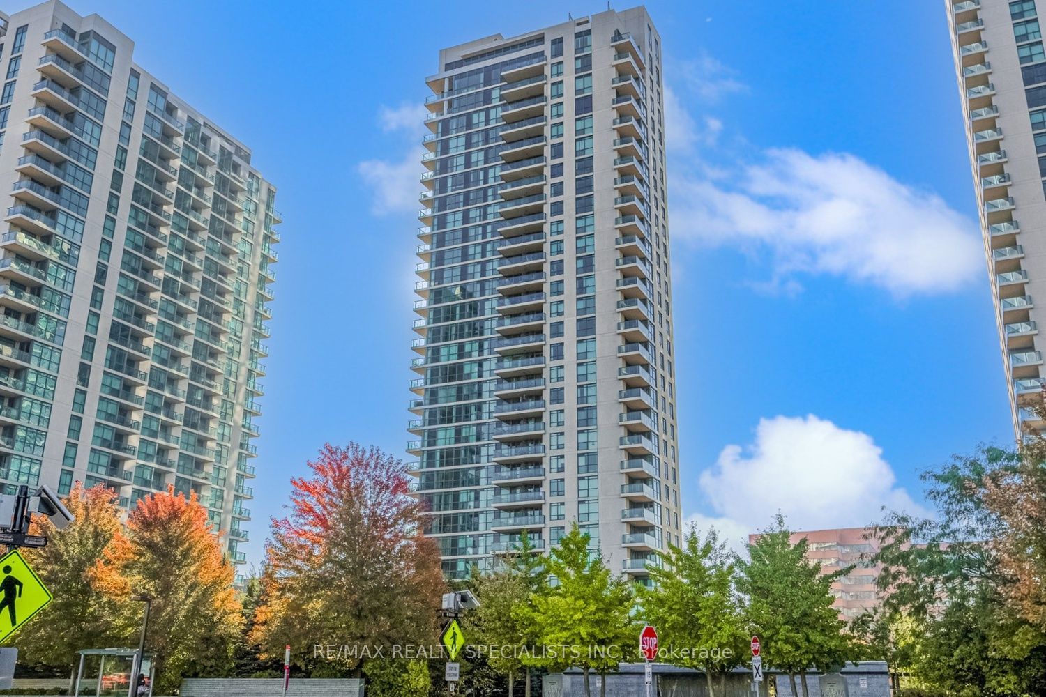 215 Sherway Gardens Road 1607, Toronto, ON M9C 0A4
