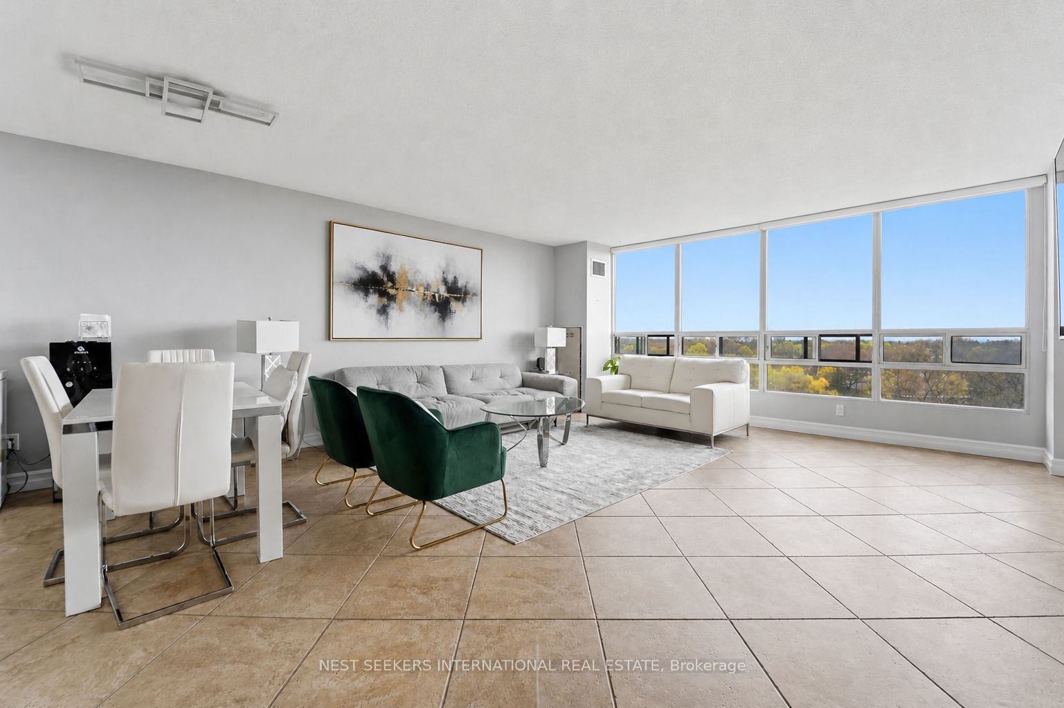 310 Mill Street 811, Brampton, ON L6Y 3B1 photo 3
