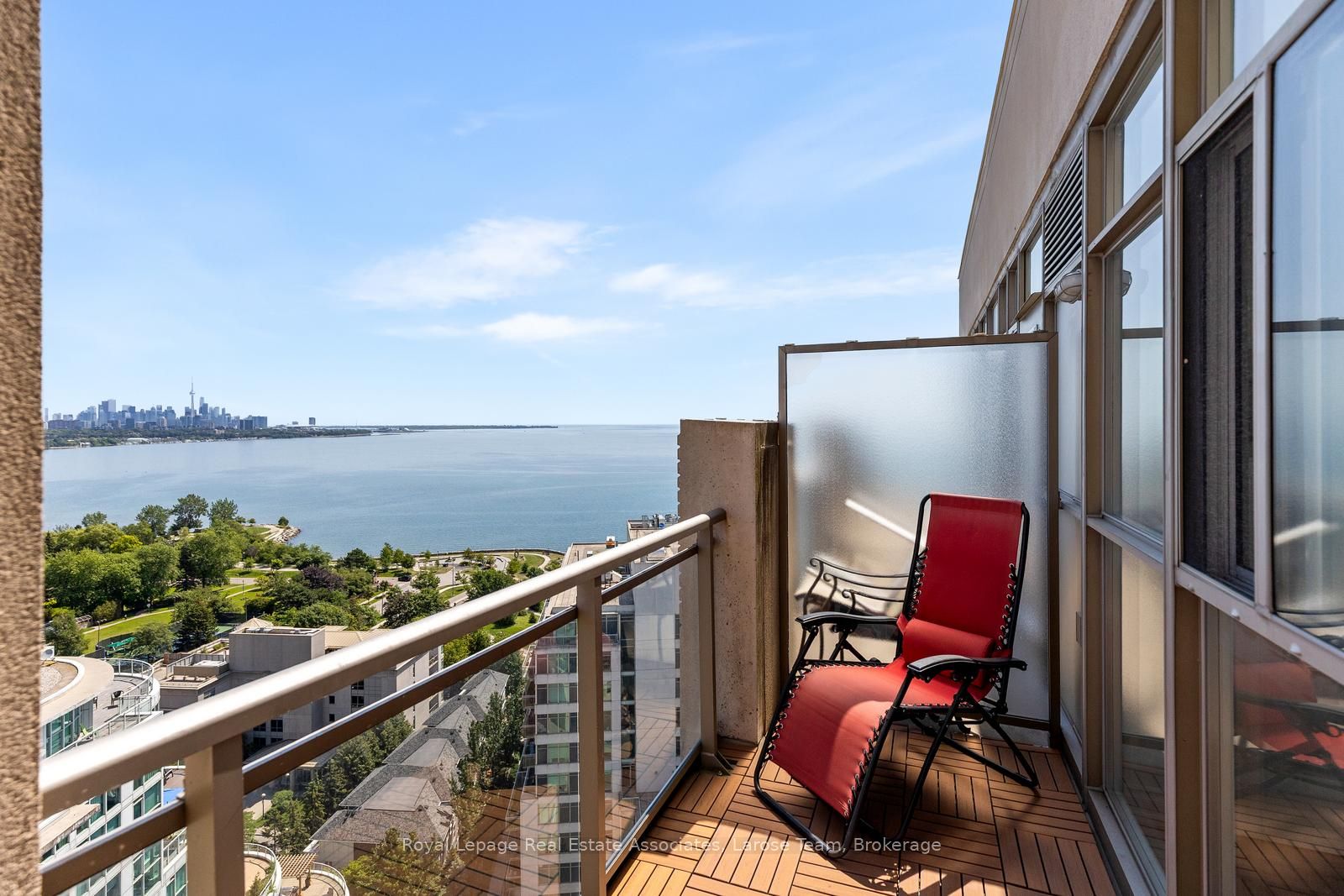 3 Marine Parade Drive 2101, Toronto, ON M8V 3Z5