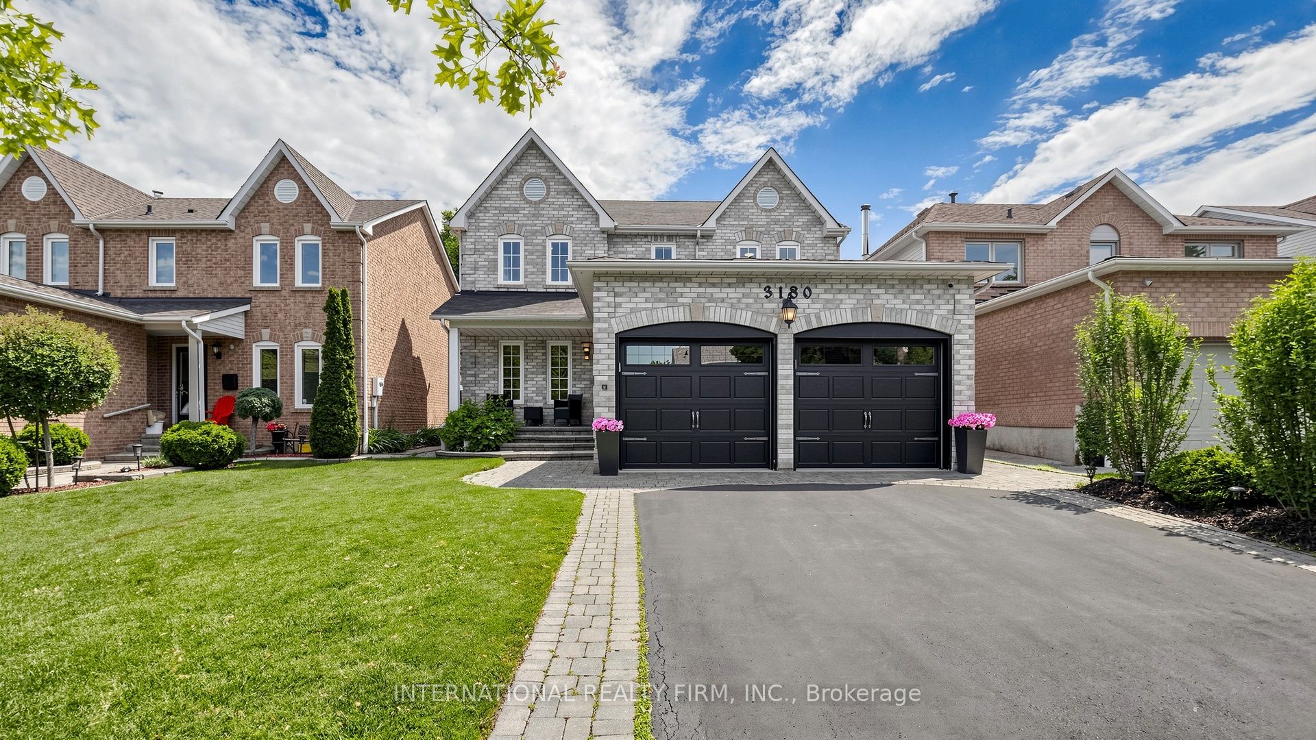 3180 Pebblewood Road, Mississauga, ON L5N 6P5 photo 2