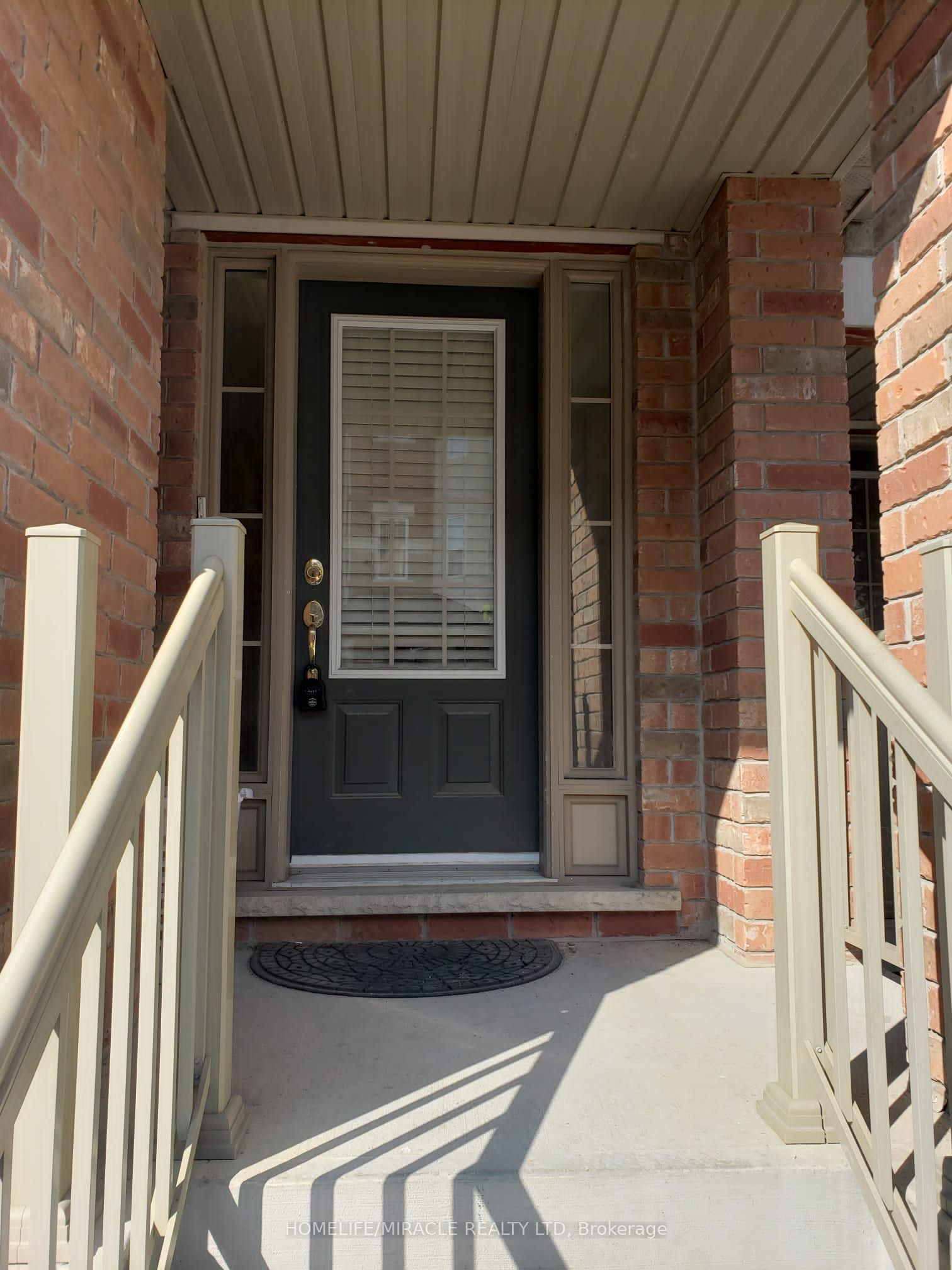 11 Shiff Crescent, Brampton, ON L6Z 0H5 photo 2