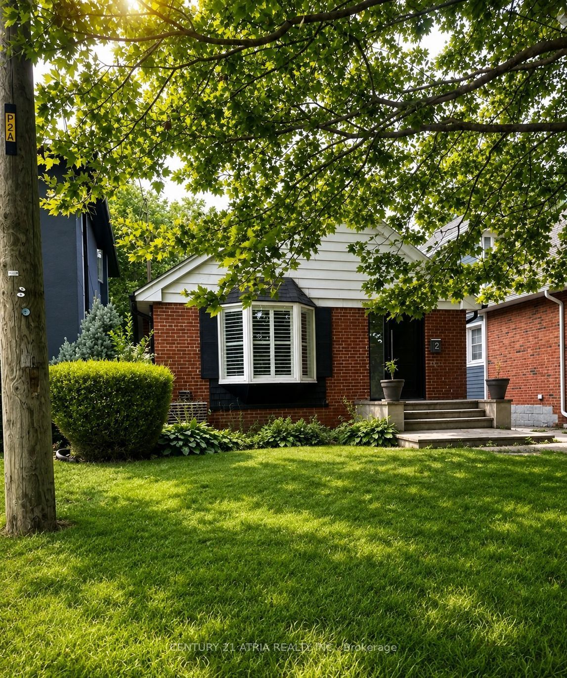 2 Crystal Crescent, Toronto, ON M8W 2Z7 photo 2