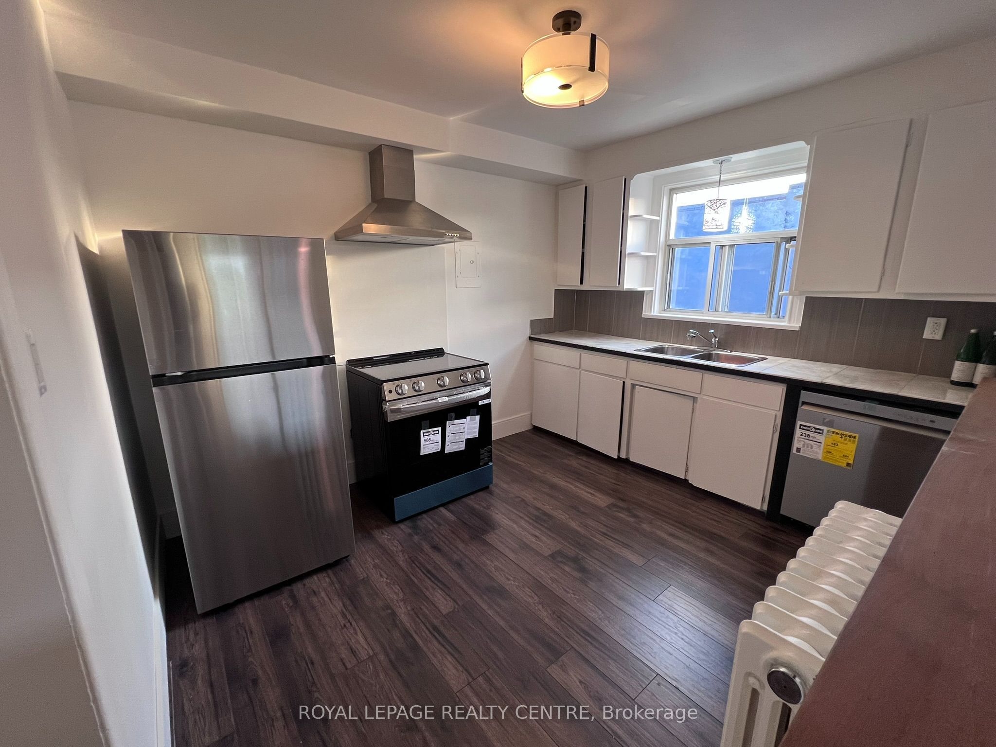3351 Lakeshore Boulevard 1, Toronto, ON M8N 1N1 photo 3
