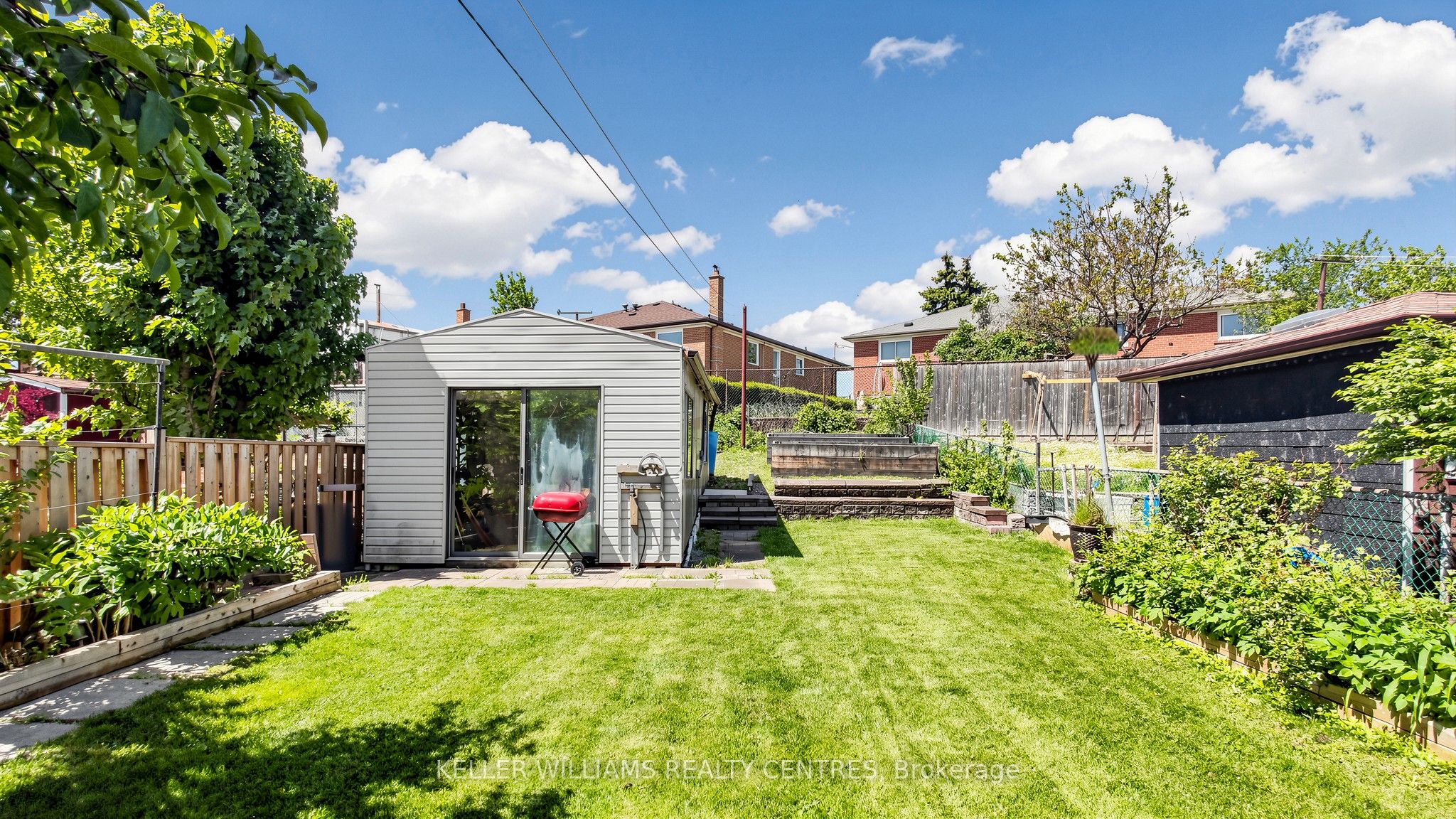 30 Clubhouse Court, Toronto, ON M3L 2K5 photo 4