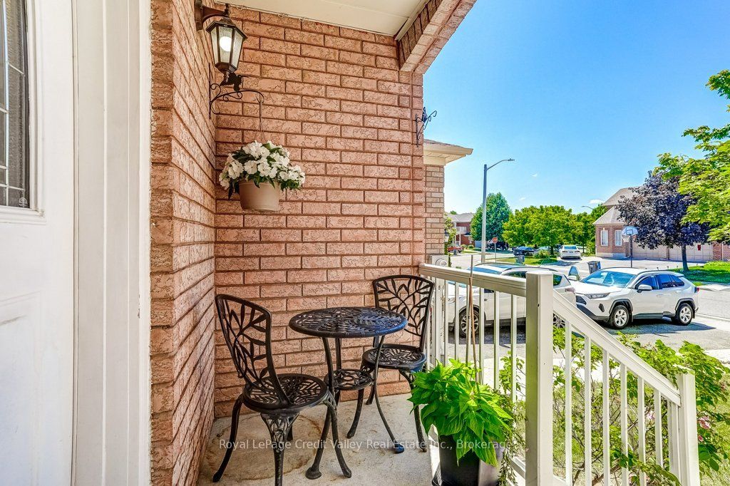 23 Tinsmith Street, Brampton, ON L7A 1N1 photo 3