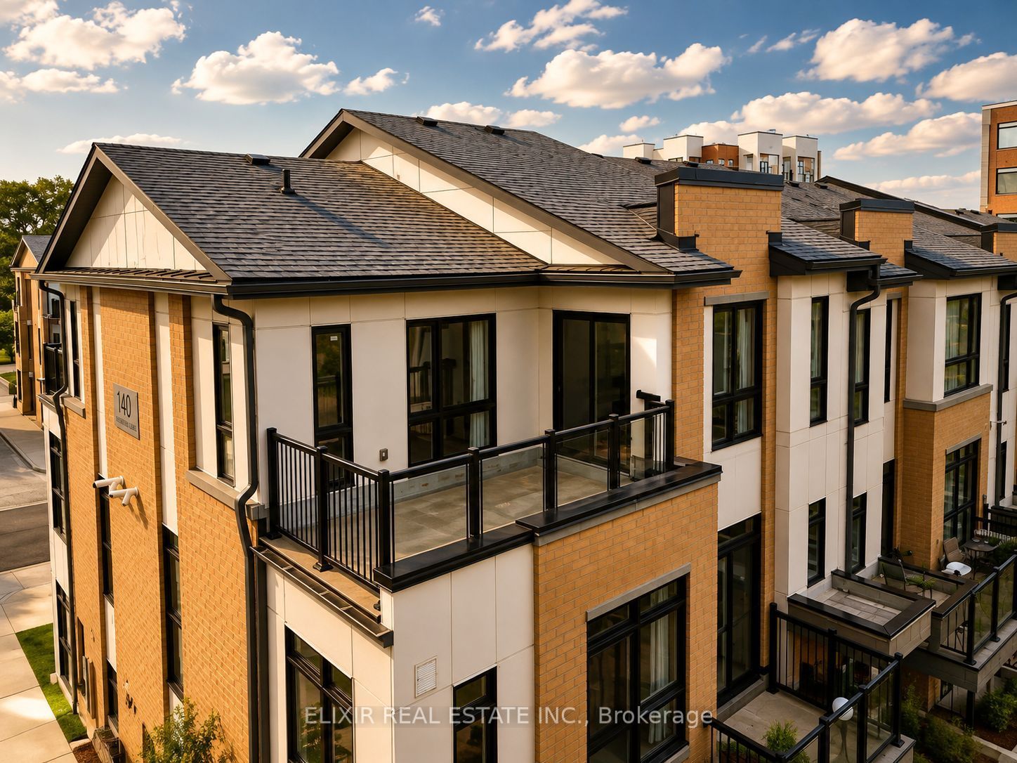 140 Canon Jackson Drive 206, Toronto, ON M6M 0B9 photo 4