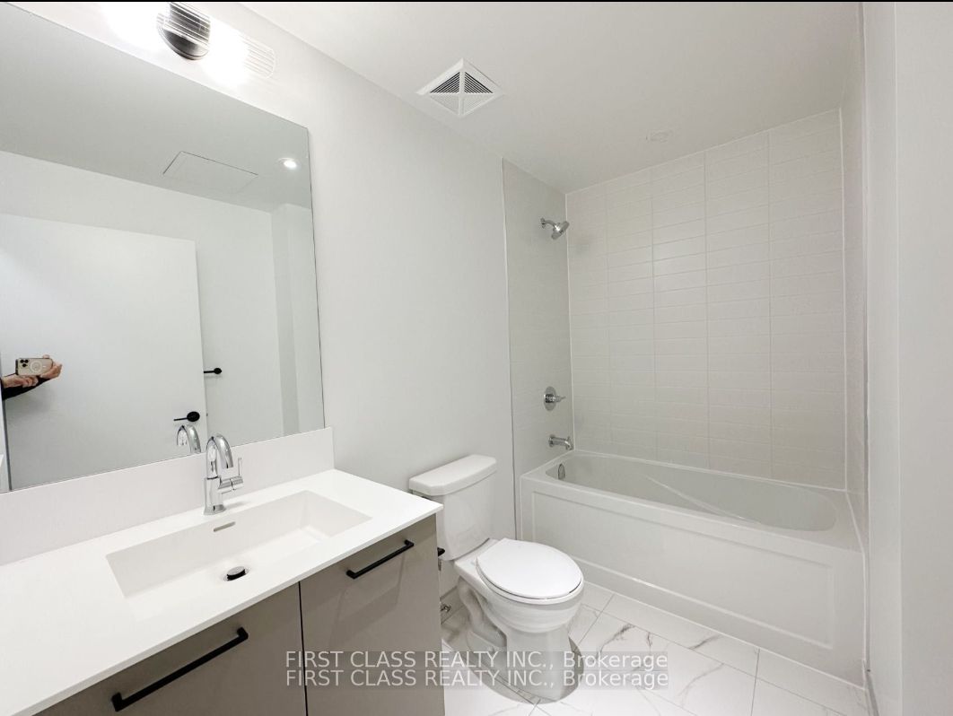 20 Legarfeld Drive B008, Brampton, ON L7A 5L4 photo 5