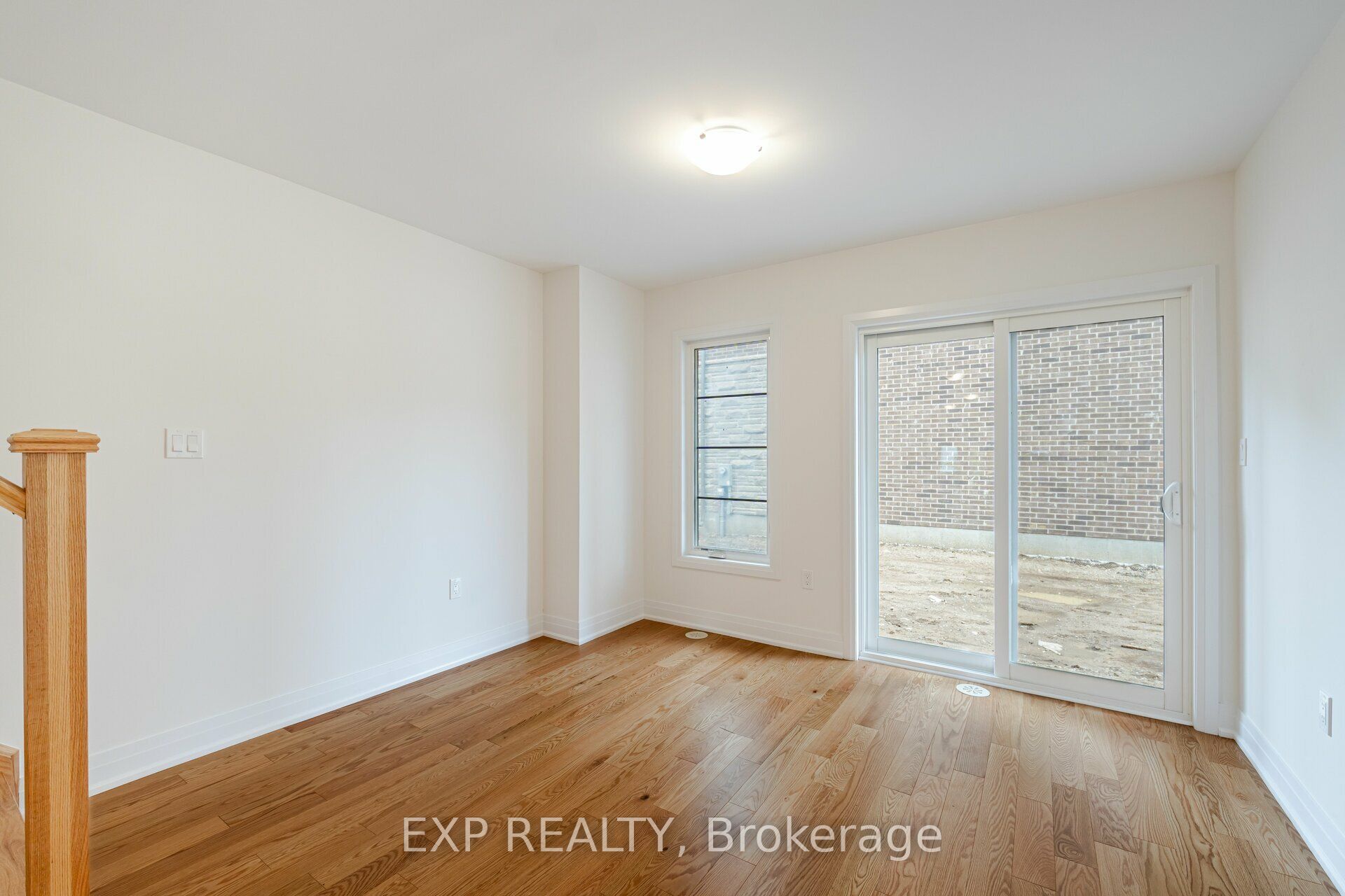 209 Wyndham Street, Mississauga, ON L5M 2S5 photo 5