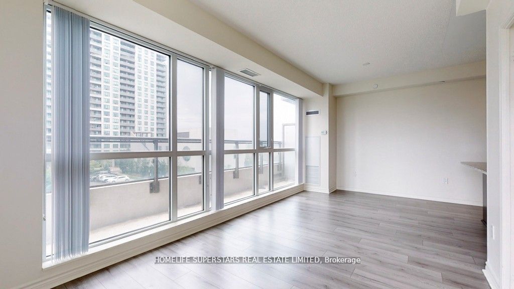 349 Rathburn Road W 1006, Mississauga, ON L5B 0G9 photo 4