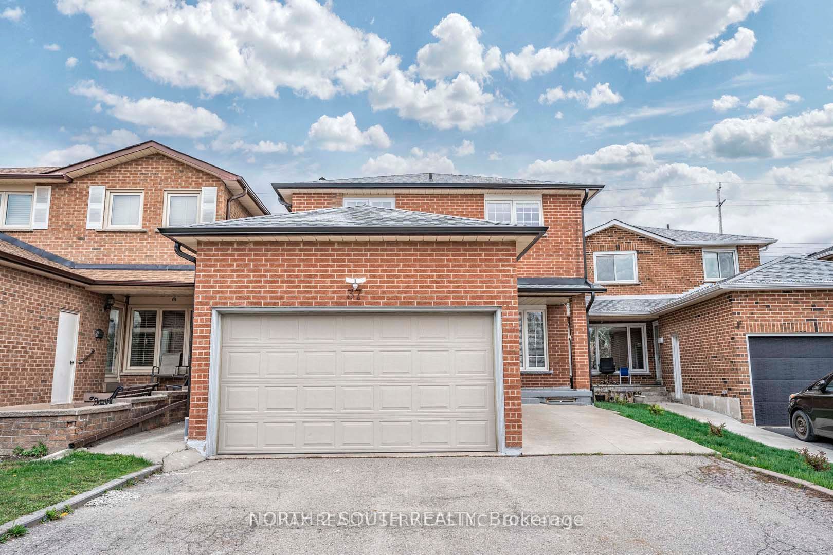 37 Loire Court upper, Toronto, ON M9V 4Z7 photo 2
