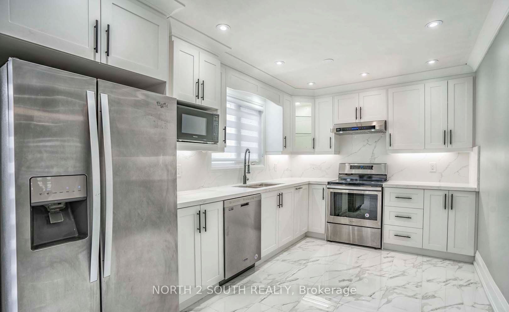 37 Loire Court upper, Toronto, ON M9V 4Z7 photo 4