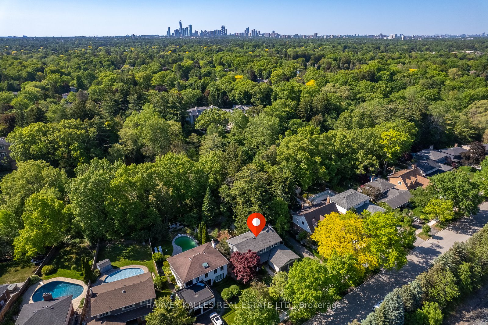 1033 Fair Birch Drive, Mississauga, ON L5H 1M4 photo 4