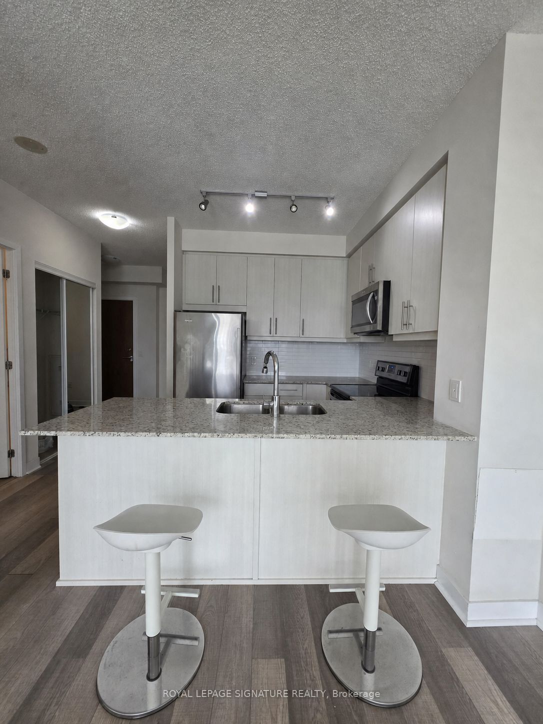 3975 Grand Park Drive 901, Mississauga, ON L5B 0K4 photo 5