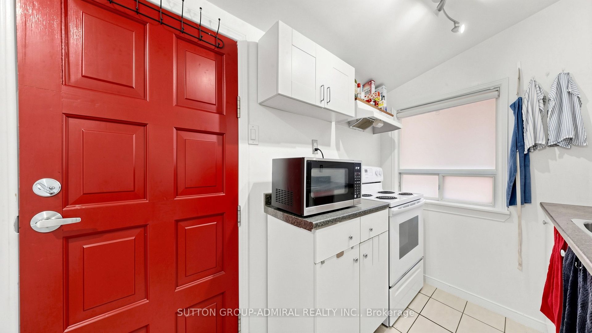 75 Rockcliffe Boulevard, Toronto, ON M6N 4R4