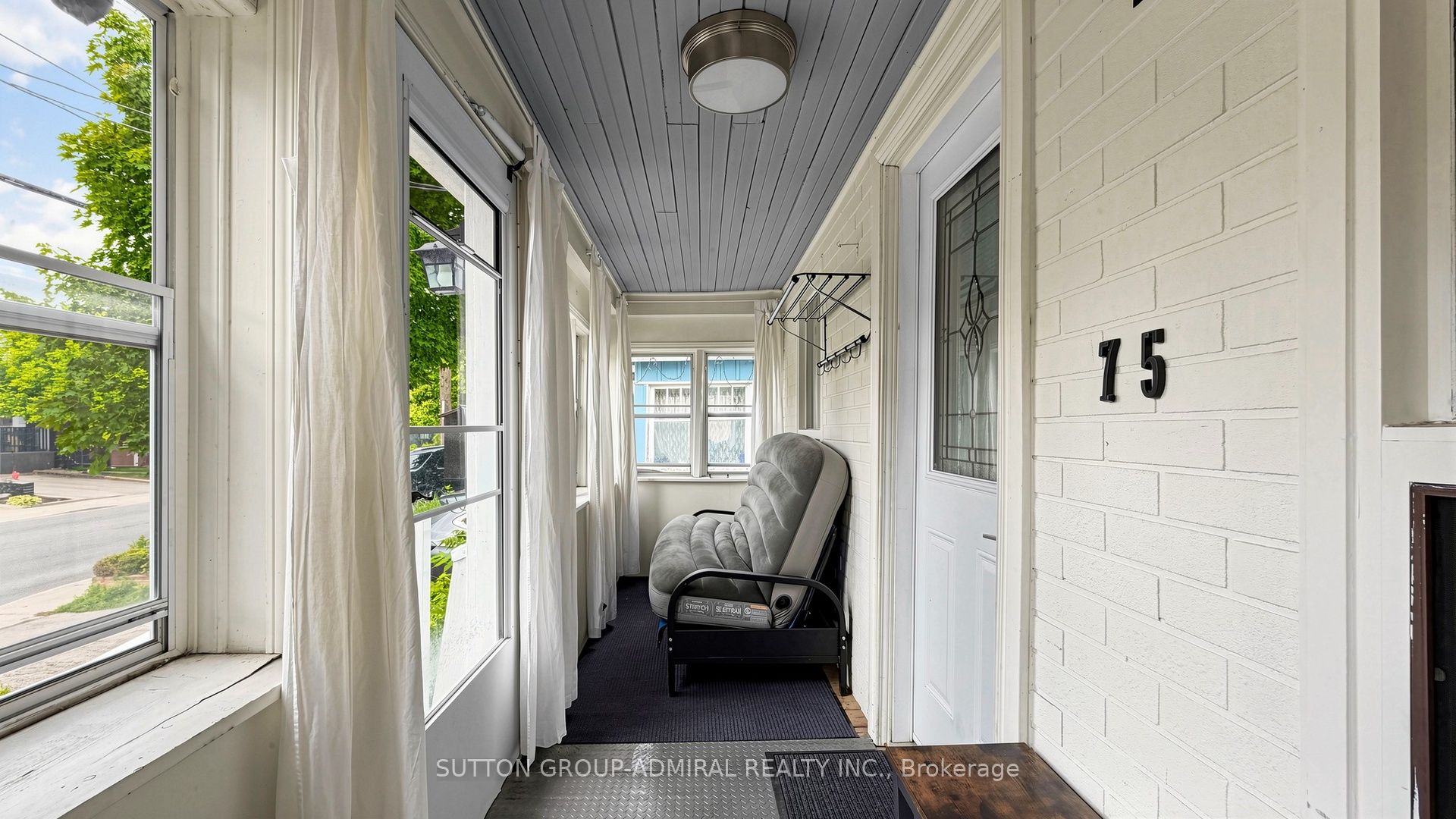 75 Rockcliffe Boulevard, Toronto, ON M6N 4R4 photo 4