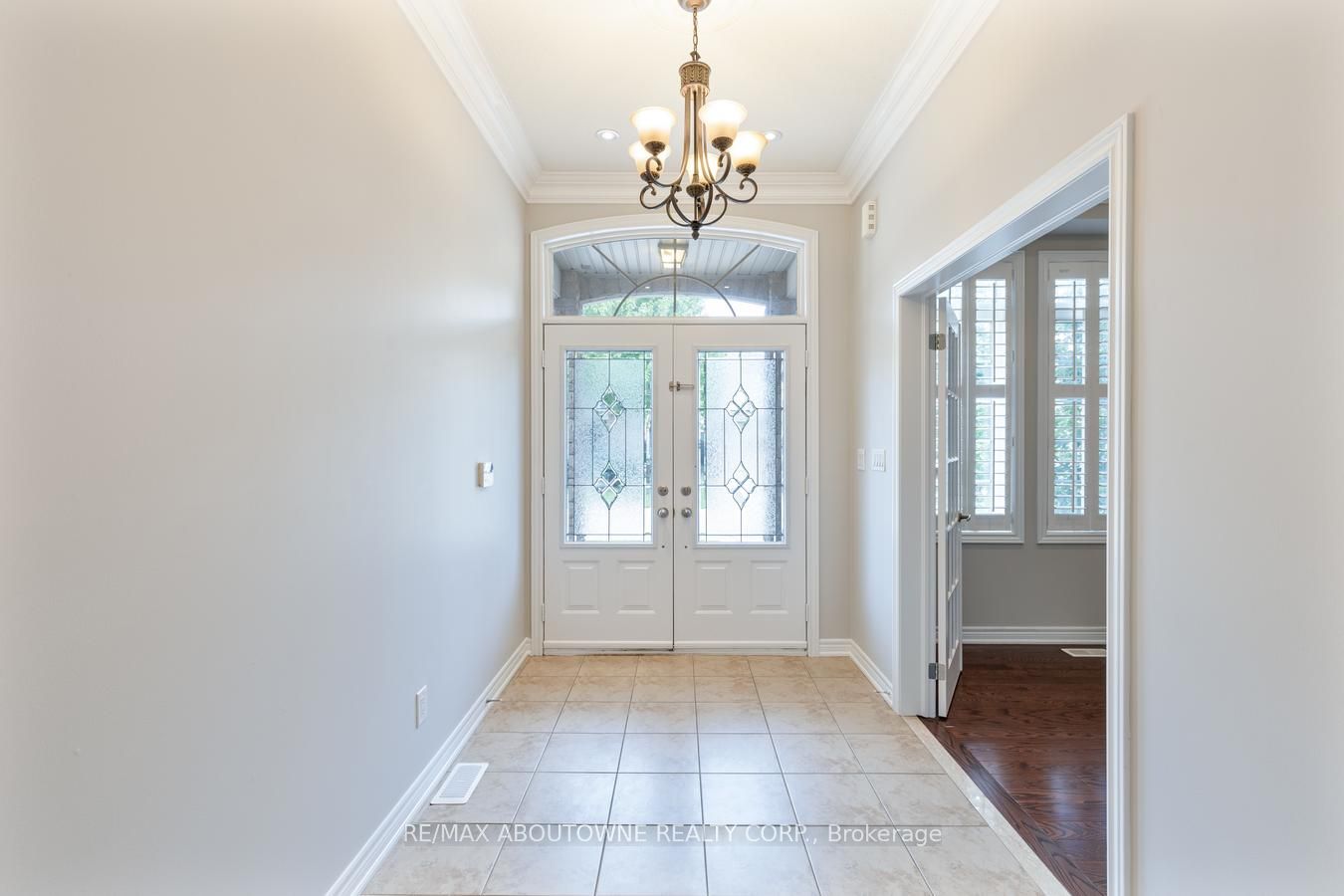 2232 Millstone Drive, Oakville, ON L6M 0G1 photo 3