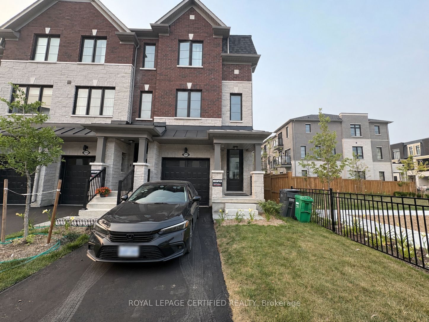 5970 Saigon Street, Mississauga, ON L5V 0E9 photo 2