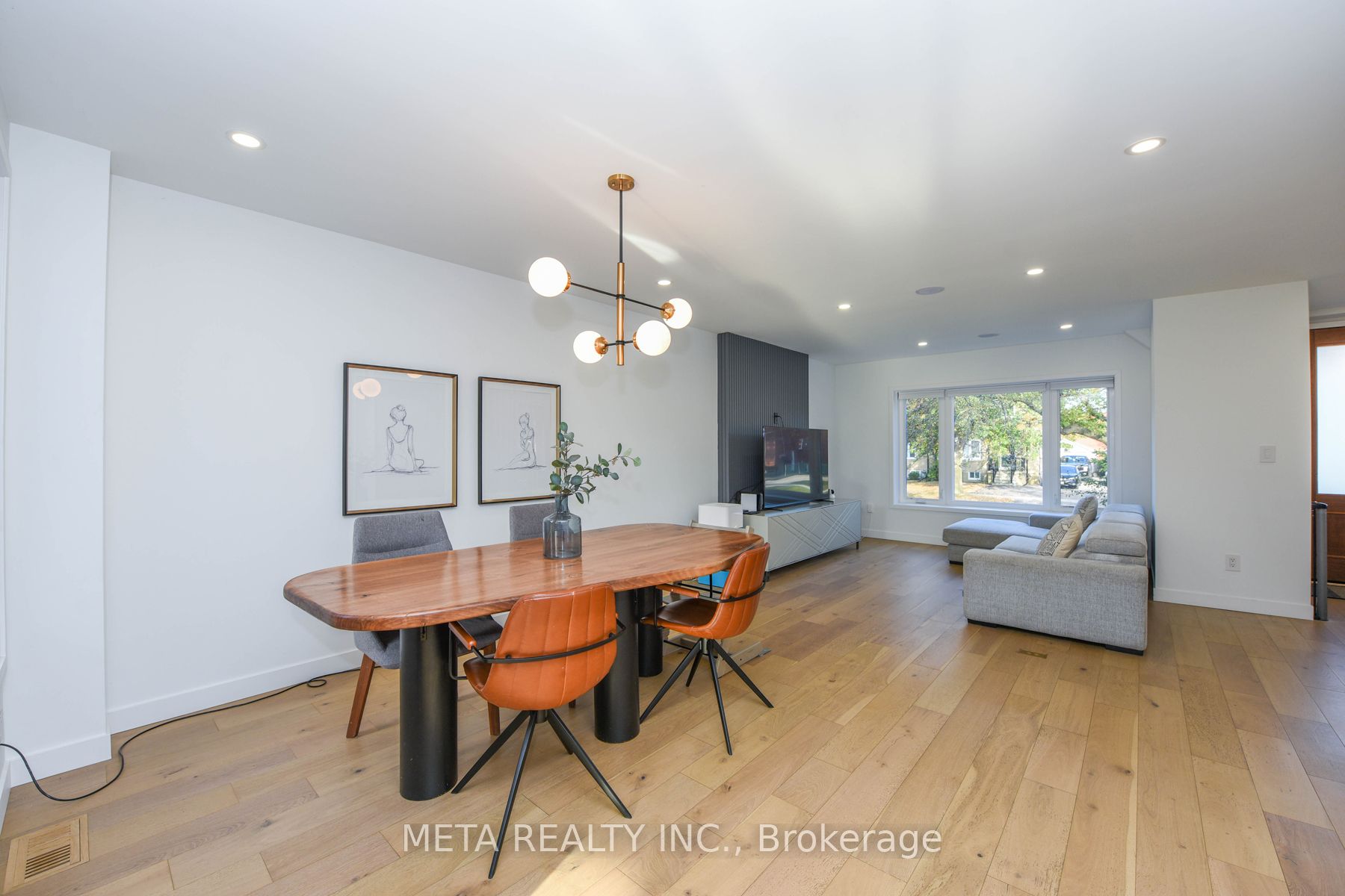28 Connorvale Avenue, Toronto, ON M8W 4A1 photo 5