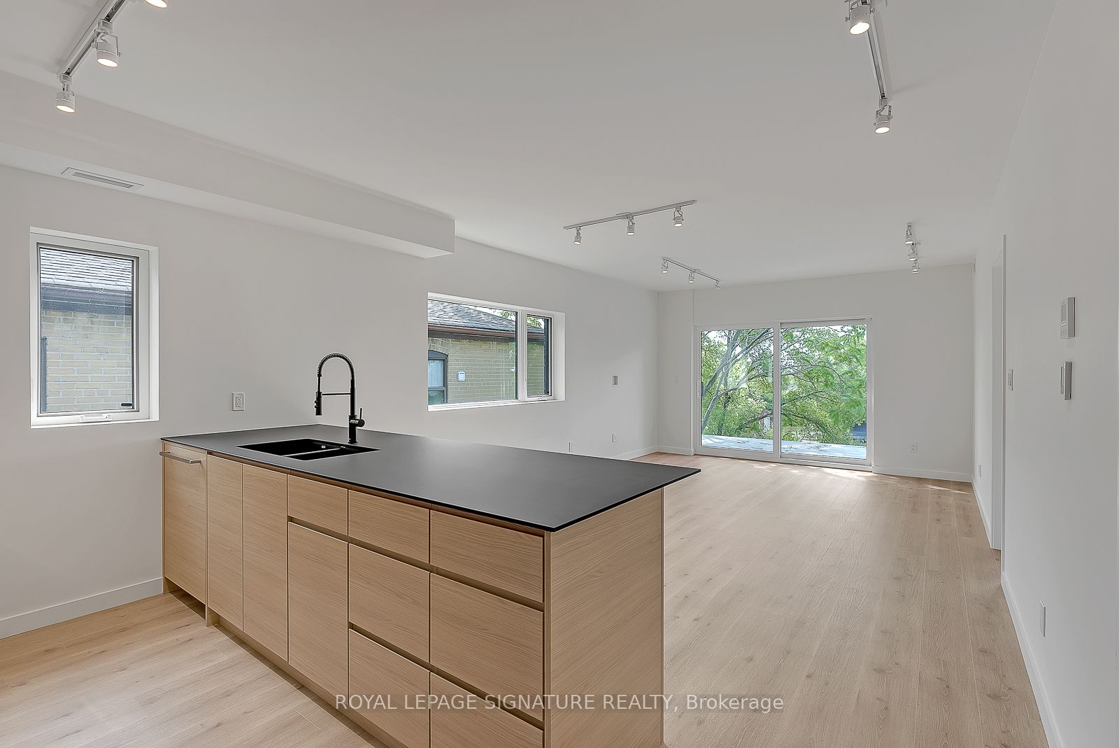 1254 Davenport Road 4, Toronto, ON M6H 2G9 photo 4