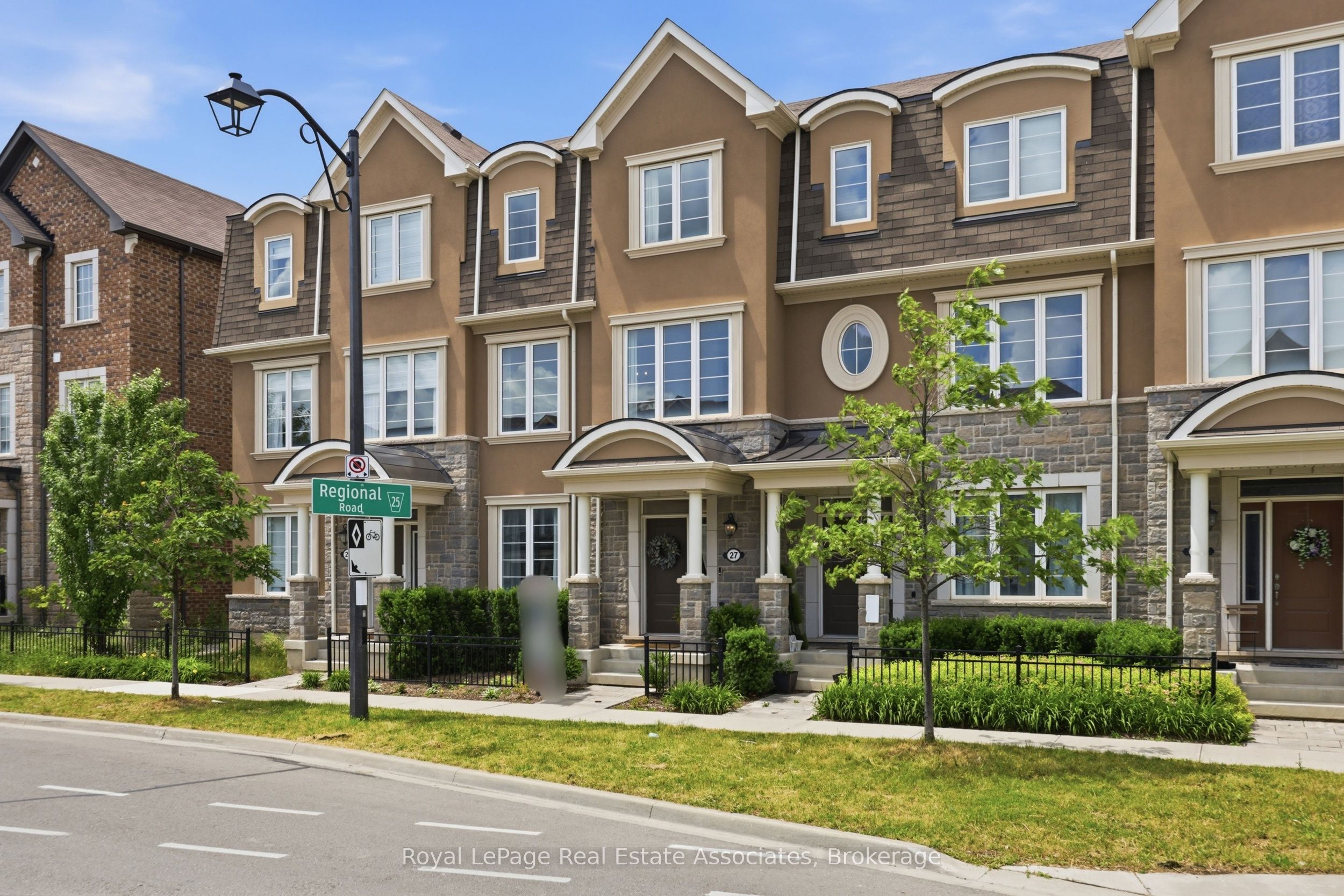 1222 Rose Way 27, Milton, ON L9E 1P2 photo 5