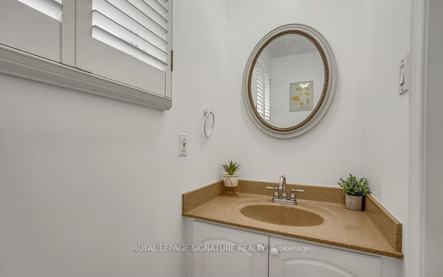 5502 Cosmic Crescent, Mississauga, ON L4Z 3R9 photo 5