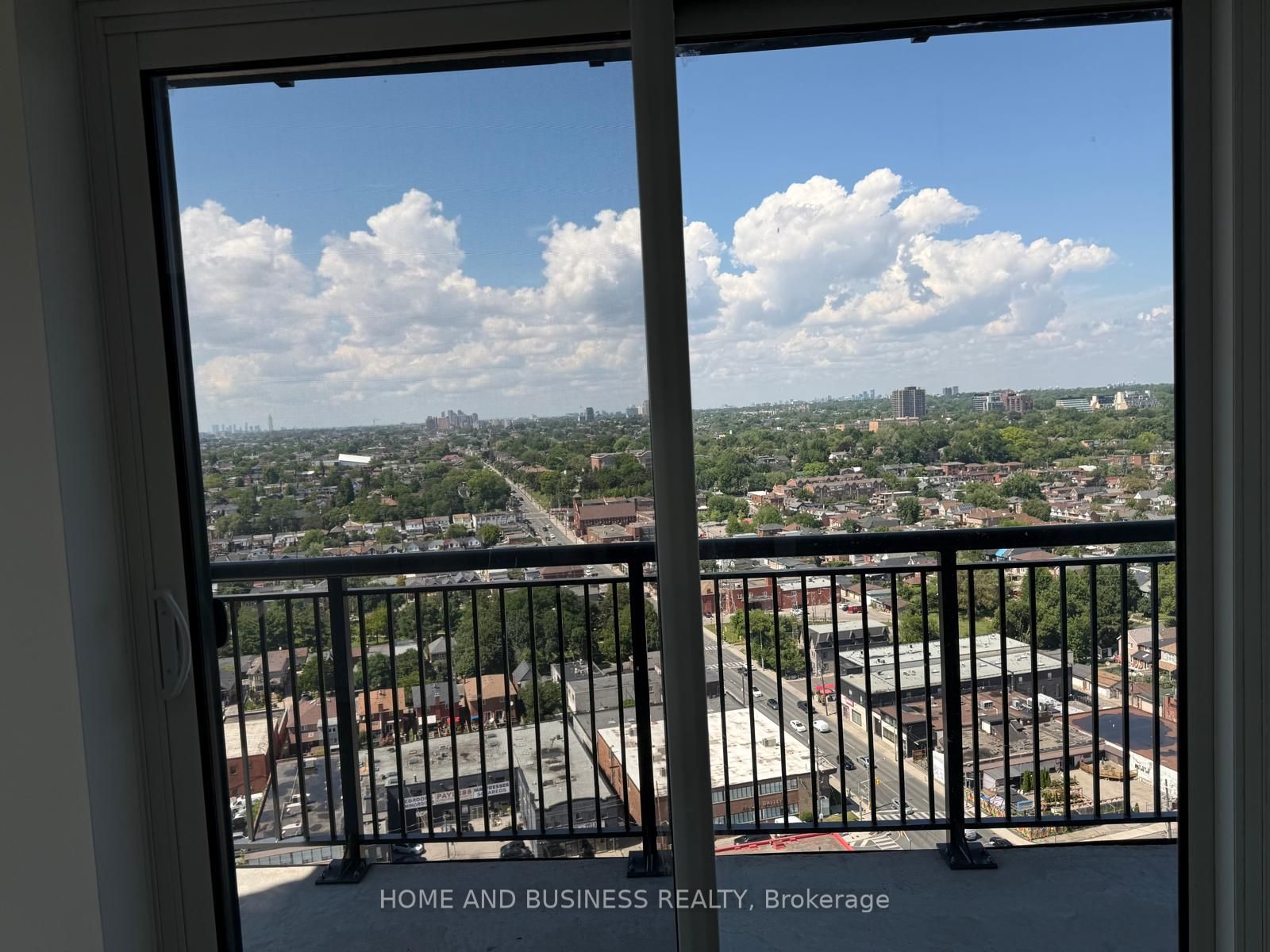 1185 dupont Street, Toronto, ON M6H 0G5 photo 2