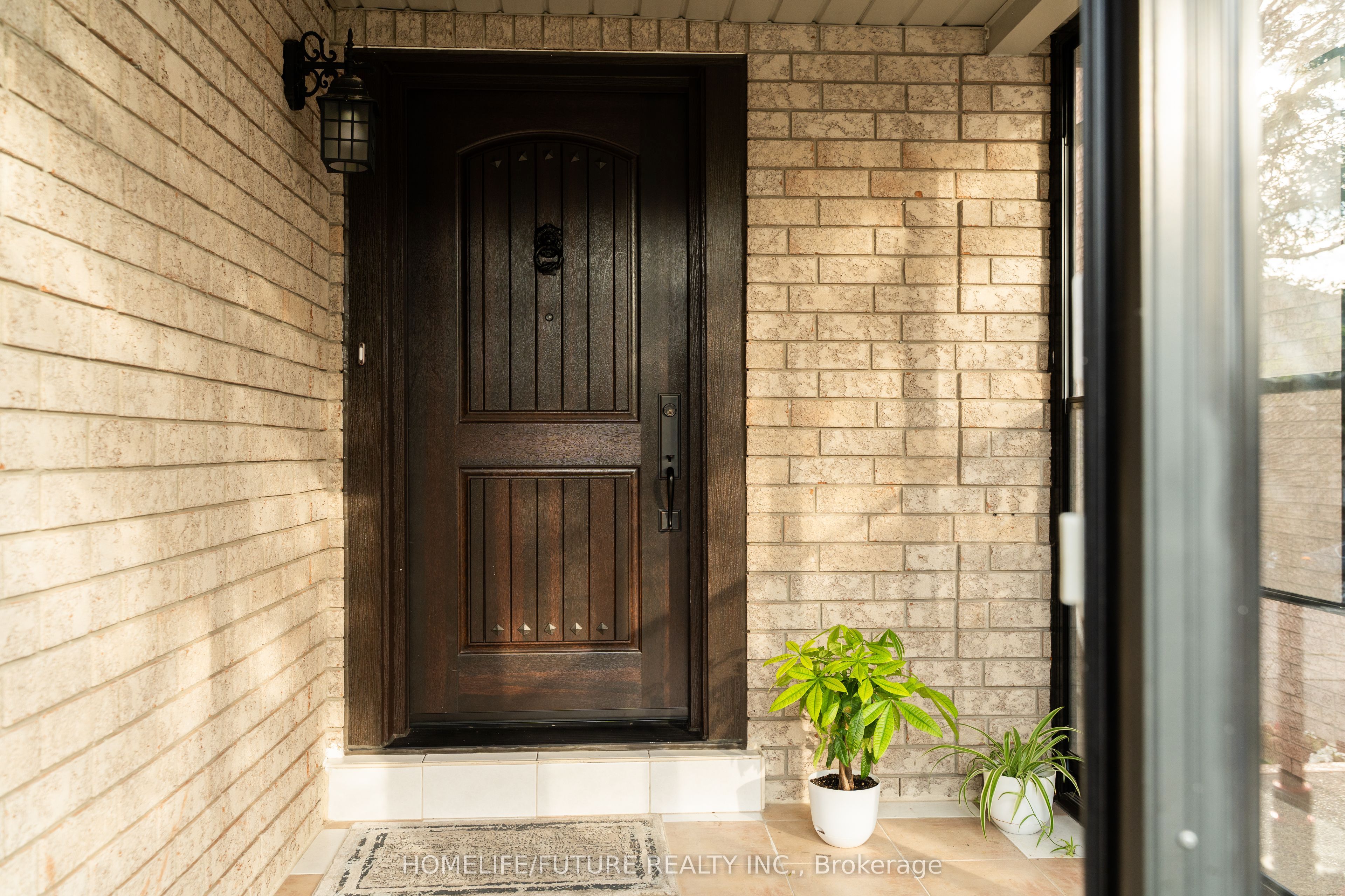 620 Madame Street, Mississauga, ON L5W 1G6 photo 4