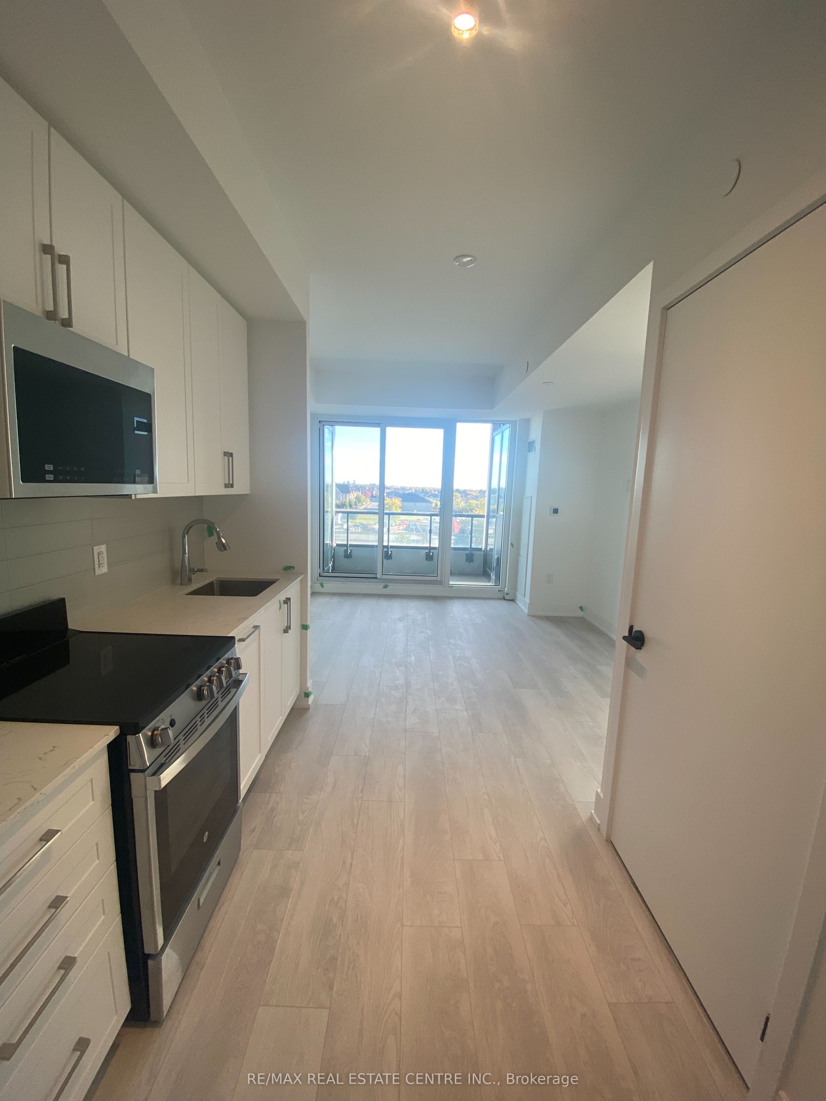 2450 Old Bronte Road 417, Oakville, ON L6M 5P6 photo 2