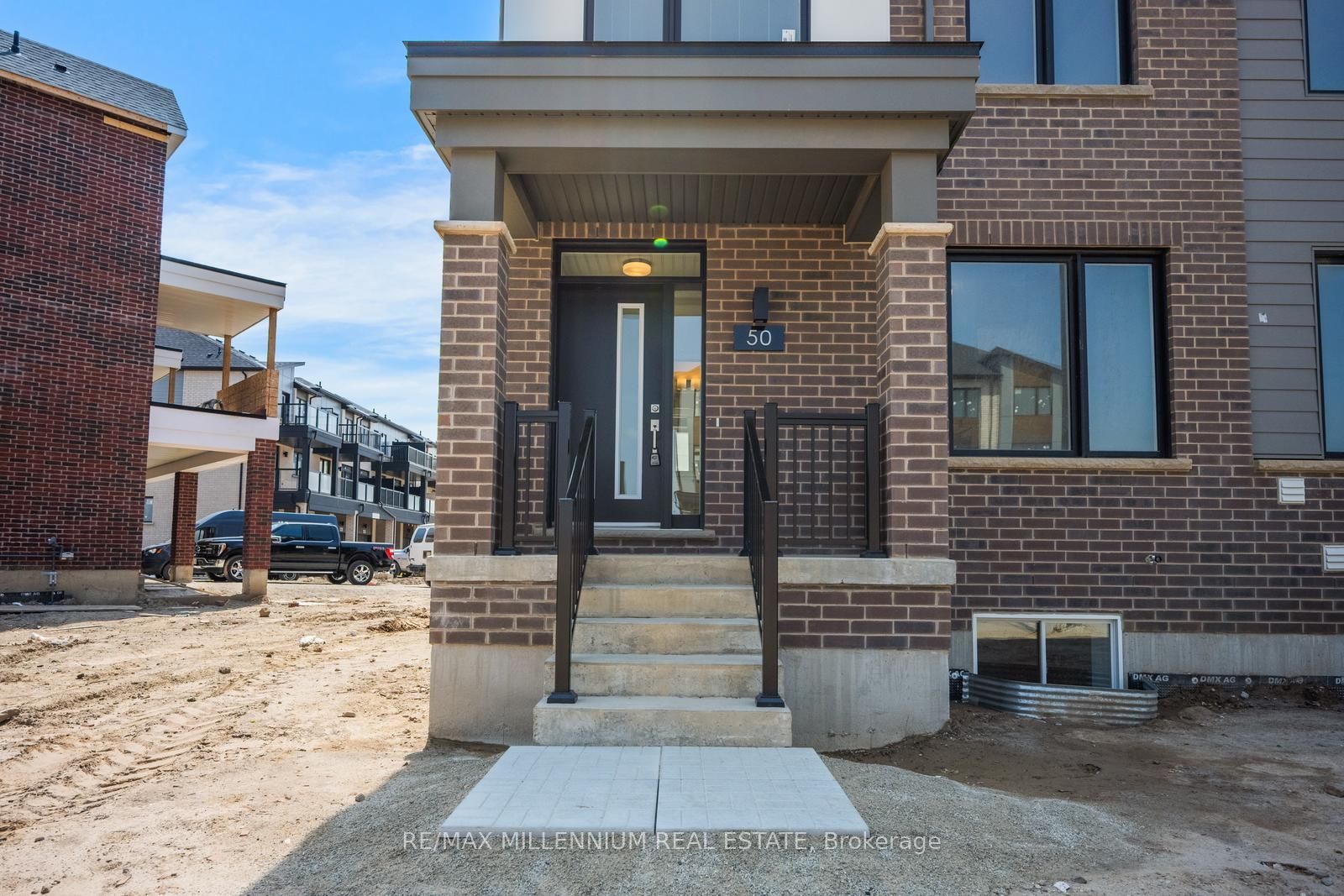 50 Thornbird Crescent MAIN, Brampton, ON L7A 0B8 photo 5