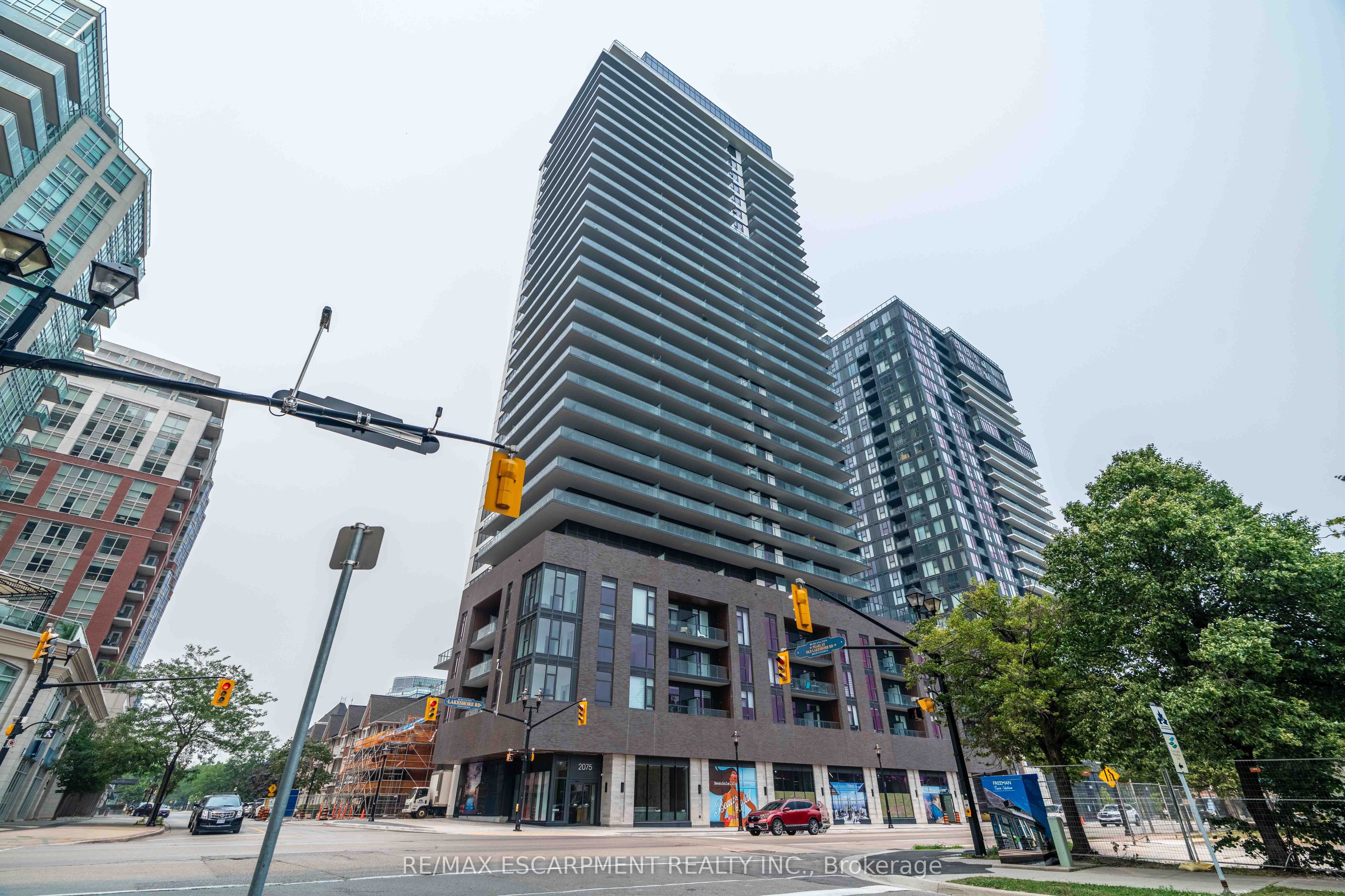2075 Lakeshore Road 707, Burlington, ON L7R 0H3 photo 2