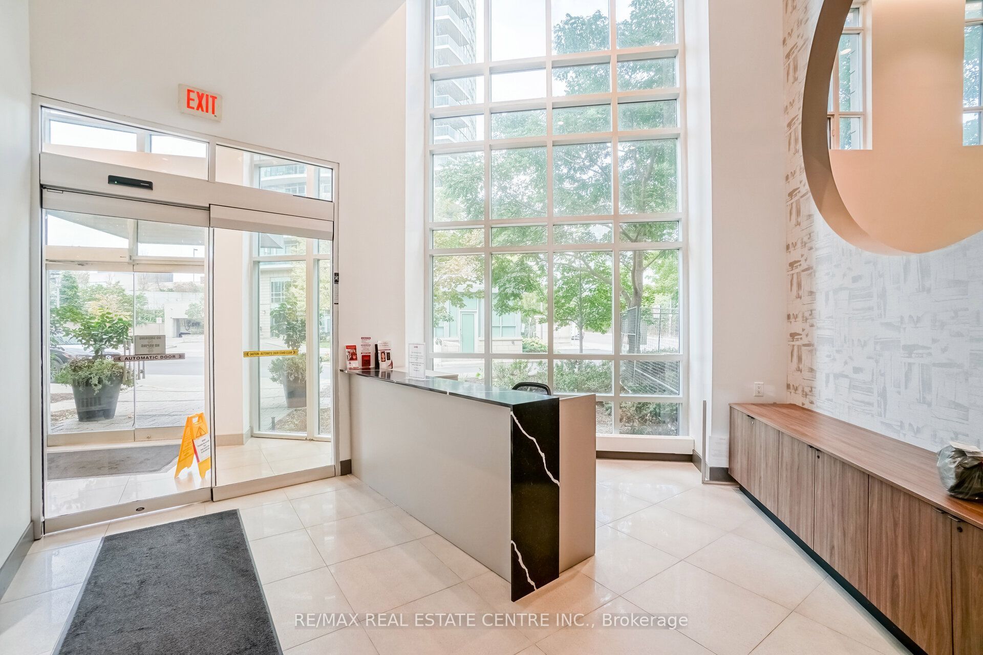 90 Absolute Avenue 205, Mississauga, ON L4Z 0A3 photo 3